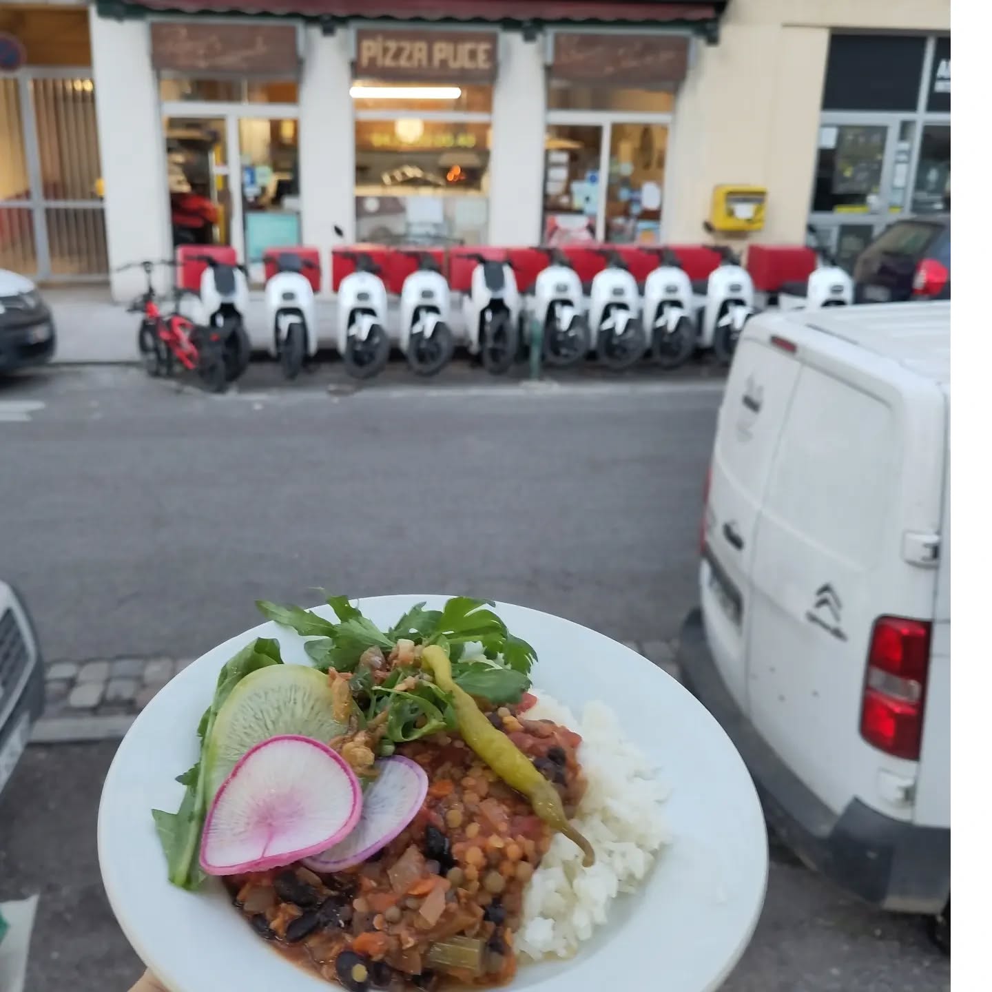 Chili végé bébé !
Avec les nouveaux copains de chez @pizzapuce
😋🌶️✨🇲🇽
#onset #lyoncroixrousse #lyonfood #cateringlyon