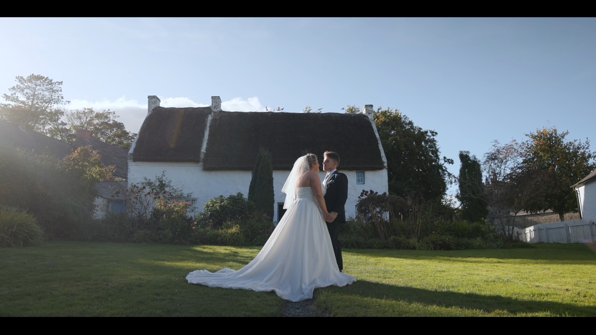 Every once in a while, I revisit a wedding film and remember exactly why I love doing this. Erin & Christian's day was so much fun💚 🎥
www.friendsandloversfilms.com
