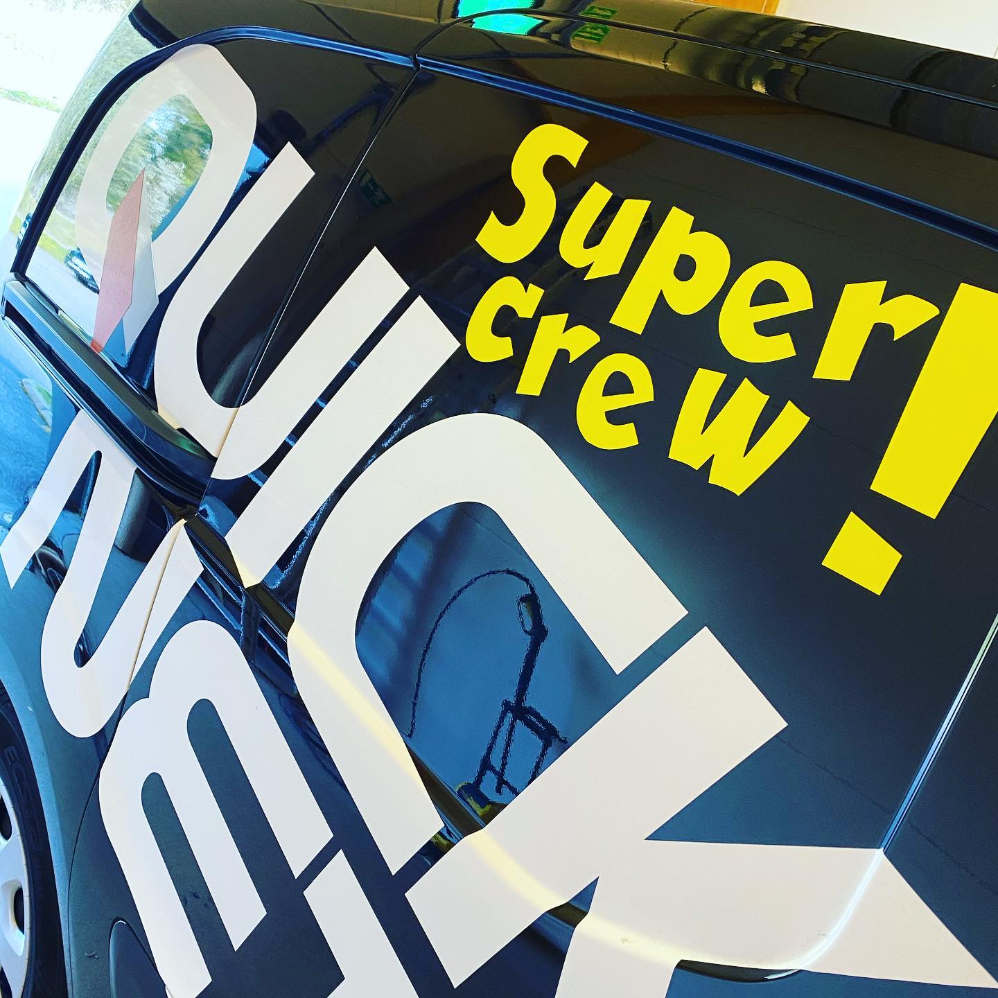 Bildekor till #quicknet #bildekor #skyltar #Västerås