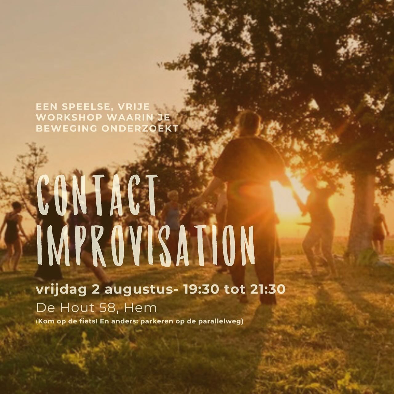 Vrij dansen waarbij je altijd minimaal één punt van contact houdt met een ander: dat is Contact Improv, een speelse dans en een onderzoek naar beweging. Zwaartekracht, gewicht en druk van een lichaamsdeel van de ander en dat alles in beweging. In een workshop met docent (kinderyoga, improvisatie theater en dansexpressie) met Corina Graaf – Boersen leer je echt vrij te bewegen en ervaar je (fysiek) contact op een nieuwe manier. Ervaring of danstalent is absoluut niet nodig!
Bij mooi weer dansen we in de boomgaard onder de zonsondergang. Na afloop kun je nazitten bij het kampvuur.
Kosten: 15 - 30 euro, afhankelijk van je portemonnee.
Inschrijven kan via een dm of onze website.
#contactimprovisation #contactimprov #dansexpressie #5ritmes #ecstaticdance