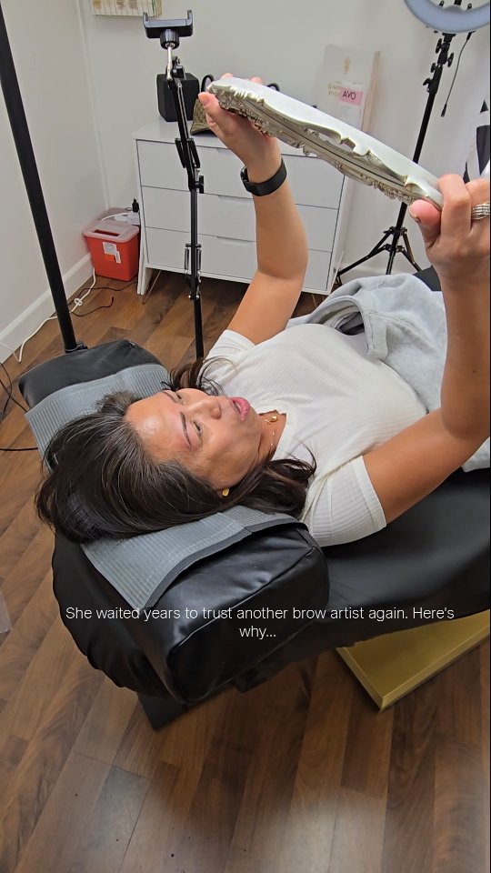 Her previous brow experience wasn’t just disappointing — it was painful. The brows were botched, scarred her skin, and left her afraid to ever try permanent makeup again. For years, she lived with the reminder and the fear of reliving that pain.
When she finally found me, our goal wasn’t just correction — it was healing. We carefully color-corrected the pigment, redesigned her shape, and worked gently over scar tissue with intention and care.
Halfway through the appointment, she realized something she never expected… she fell asleep. She woke up to calm, comfort, and brows that finally felt like hers.
This is the power of doing PMU the right way — trauma-informed, customized, and respectful of the skin. Her new brows didn’t just change her face, they restored her confidence.
If you’ve been hurt by a past brow experience and you’ve been waiting for someone you can truly trust — this is your sign. Book your brow correction consultation and let’s start fresh, together. ✨
