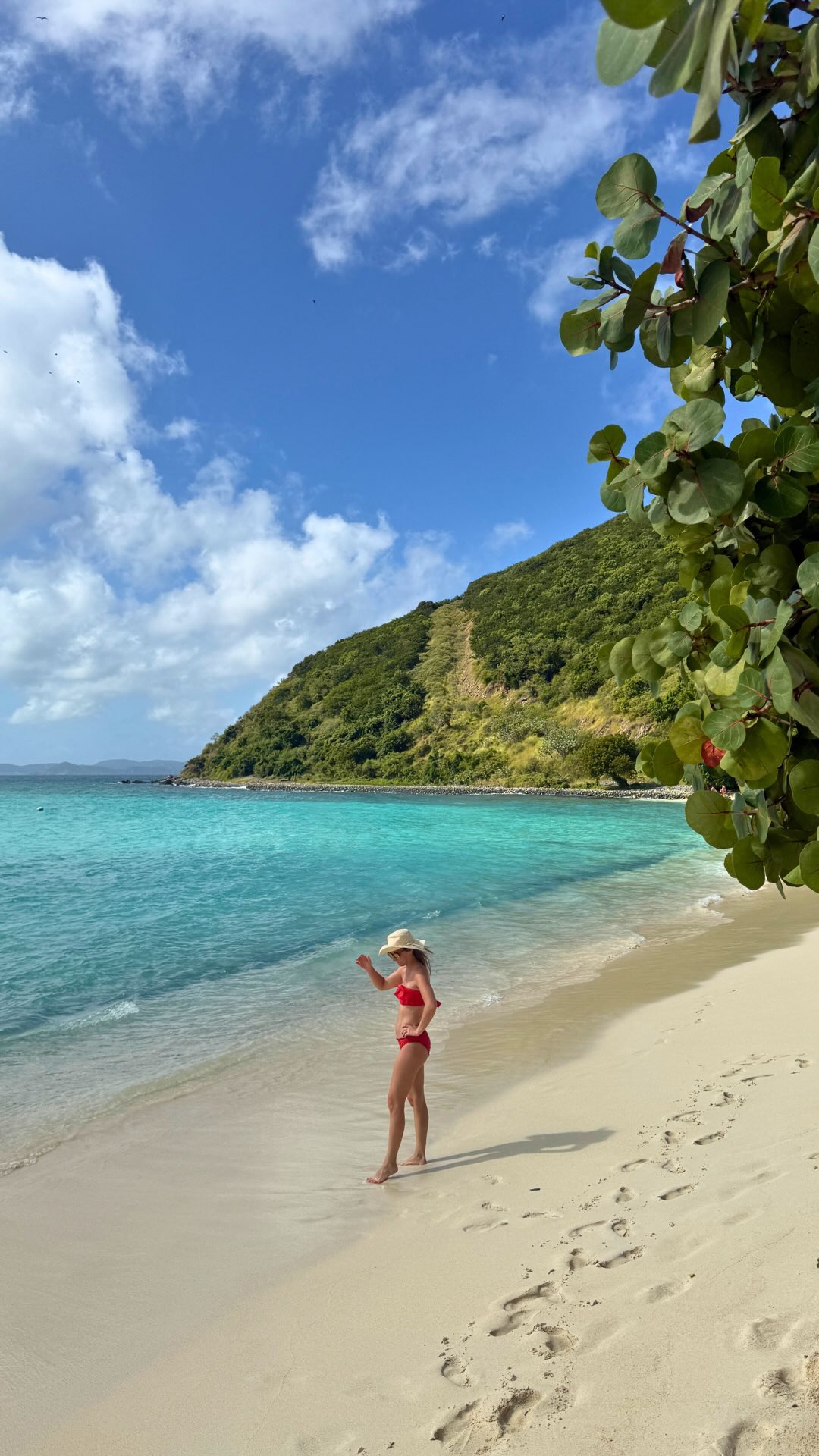 When I plan trips for my travel friends, I don’t start by asking:
“Where do you want to go?”
I ask:
❓How do you envision the trip?
❓How much decision-making do you want?
❓What would ruin this trip for you?
A memorable trip isn’t just about the destination.
It’s about how prepared you feel before you leave.
That’s how stress stays out of the suitcase.
Would this approach change how you plan your trips?
.
.
#travelplanning #traveladvisor #tripplanning #vacationplanning #travelsbyniki