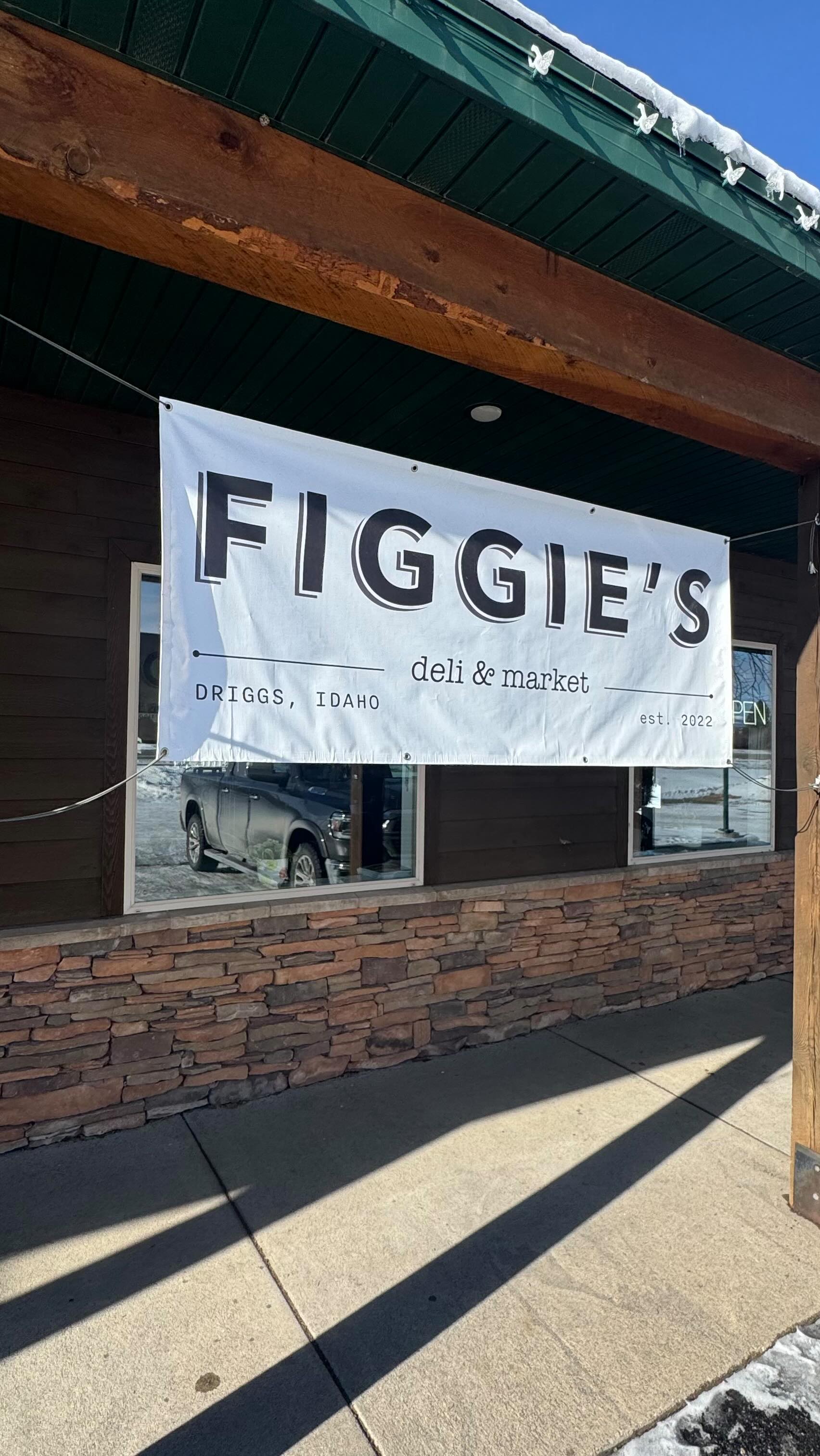 We are going to be at @figgiesdeli TODAY January 17th from 12-2, offering a free tasting of @garlikipaste!
Come snag some fermented garlic paste, a deli sando, and any other of the small business goodies that Figgie’s carries in their market 😍