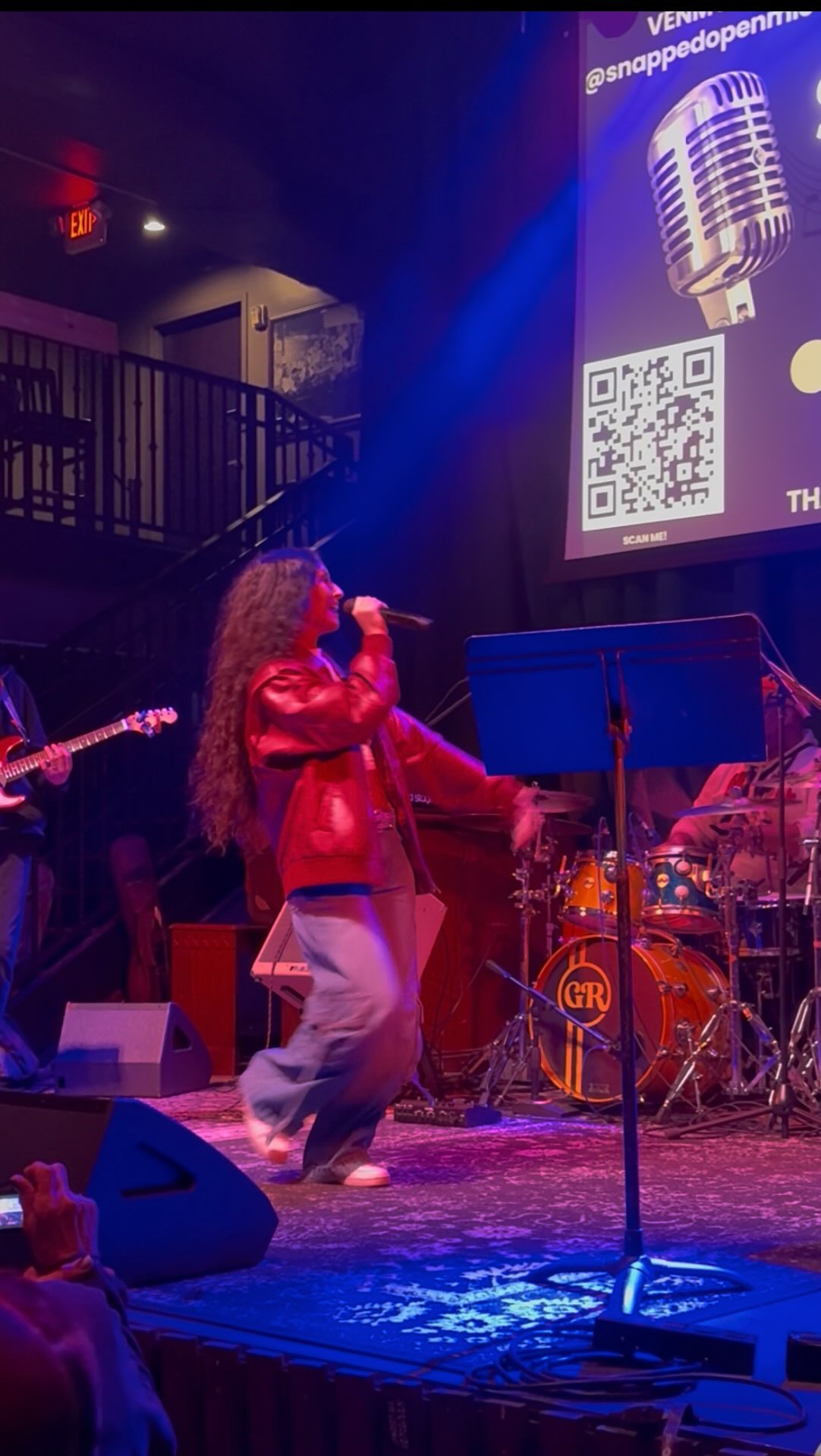 From @snappedopenmic I Want You Back by The Jackson 5 ⭐️
#openmic #livemusic #singing #motown #instamusic