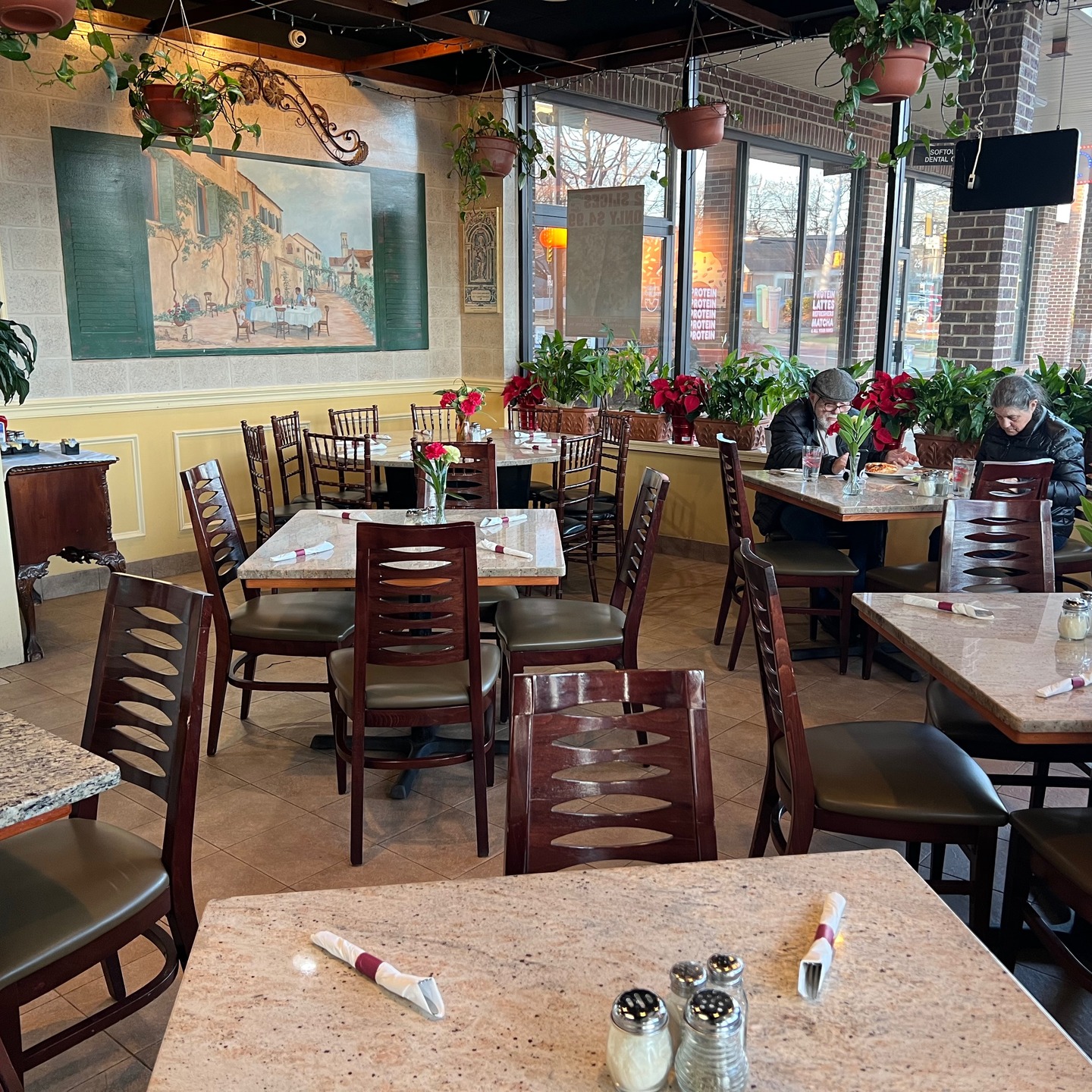 🇮🇹 Craving a quick Italian getaway?
Head to Luciano Italian Restaurant & Pizzeria right here in Oakton!
🍕 Oakton Restaurant Week Special:
Buy two large pizzas and get a medium FREE
Small town, big flavors—and an even bigger sense of community ❤️
🗓️ Available through January 25
#OaktonRestaurantWeek #OaktonEats #SmallTownBigFlavors #PizzaLovers #lucianoitalianrestaurantandpizzeria #viennavafoodies #northernvirginiamagazine #northernvirginiamag
