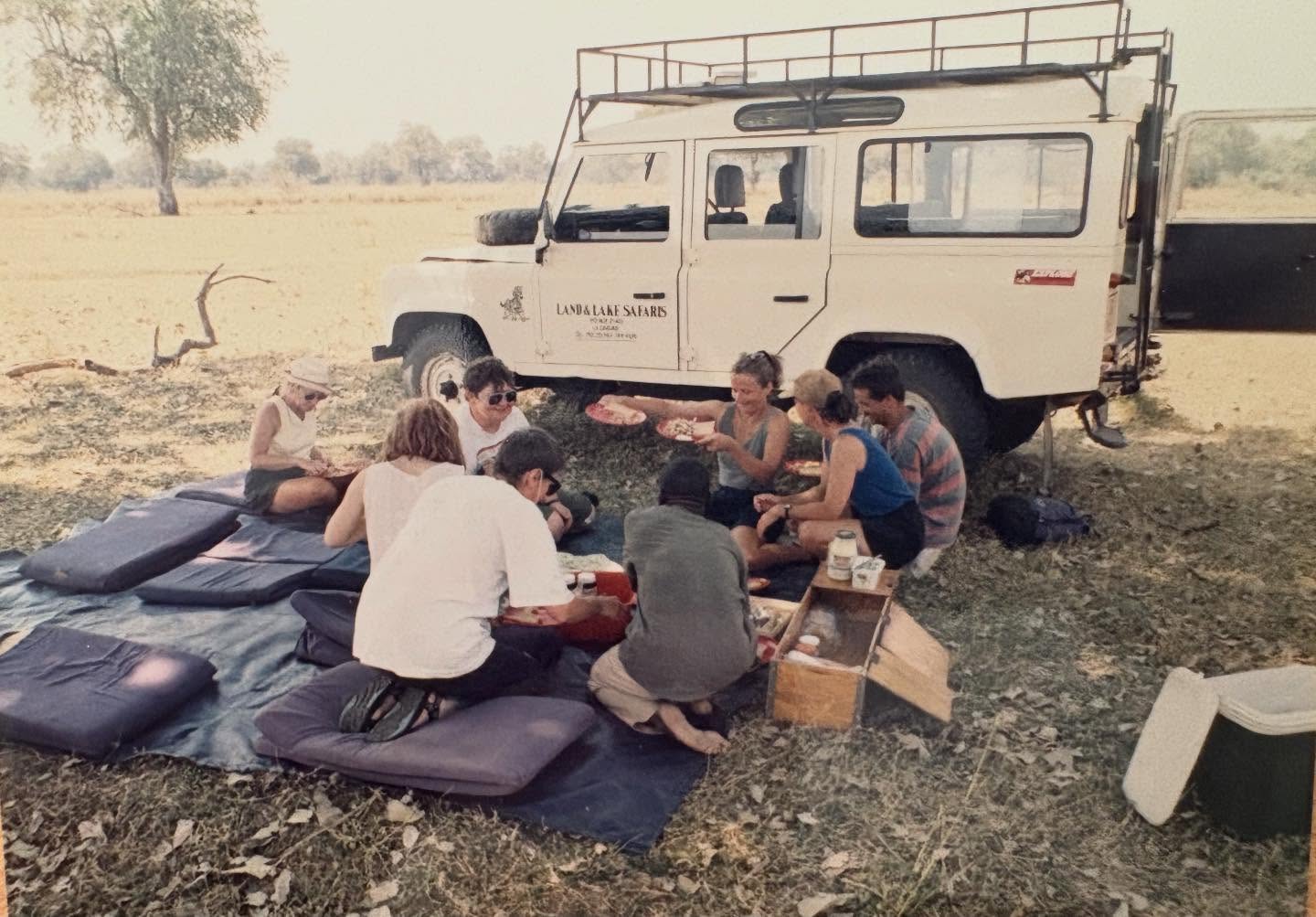 Continuing our dive into the historical records in celebration of the big birthday!
South Luangwa Safaris complete with the picnic box and our first safari cook MacDonald around ‘95
7 clients, Mark and the cook makes 9 in the 10 seat landrover.
Just enough space for all the mattresses and the tarpaulin!
#1990 #safari #southluangwanationalpark #landlake