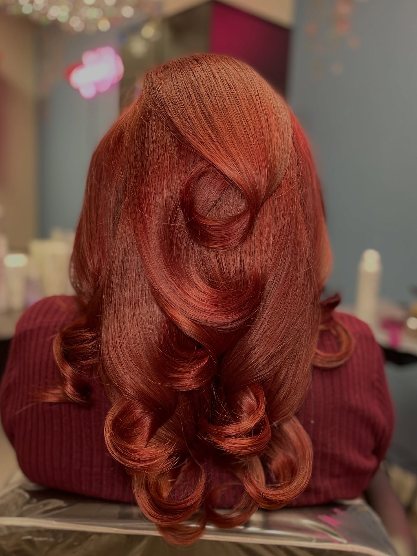 Currently obsessing over this red! ๐ท๐
What we did: Root retouch to cover new growth, toner to match the roots to ends, haircut with layers and finished off with a signature blowout.
Link in bio to book
*All color services require consultation prior to service*
#sanantoniohair #sanantoniohairstylist #satxhair #satxhairstylist #satx