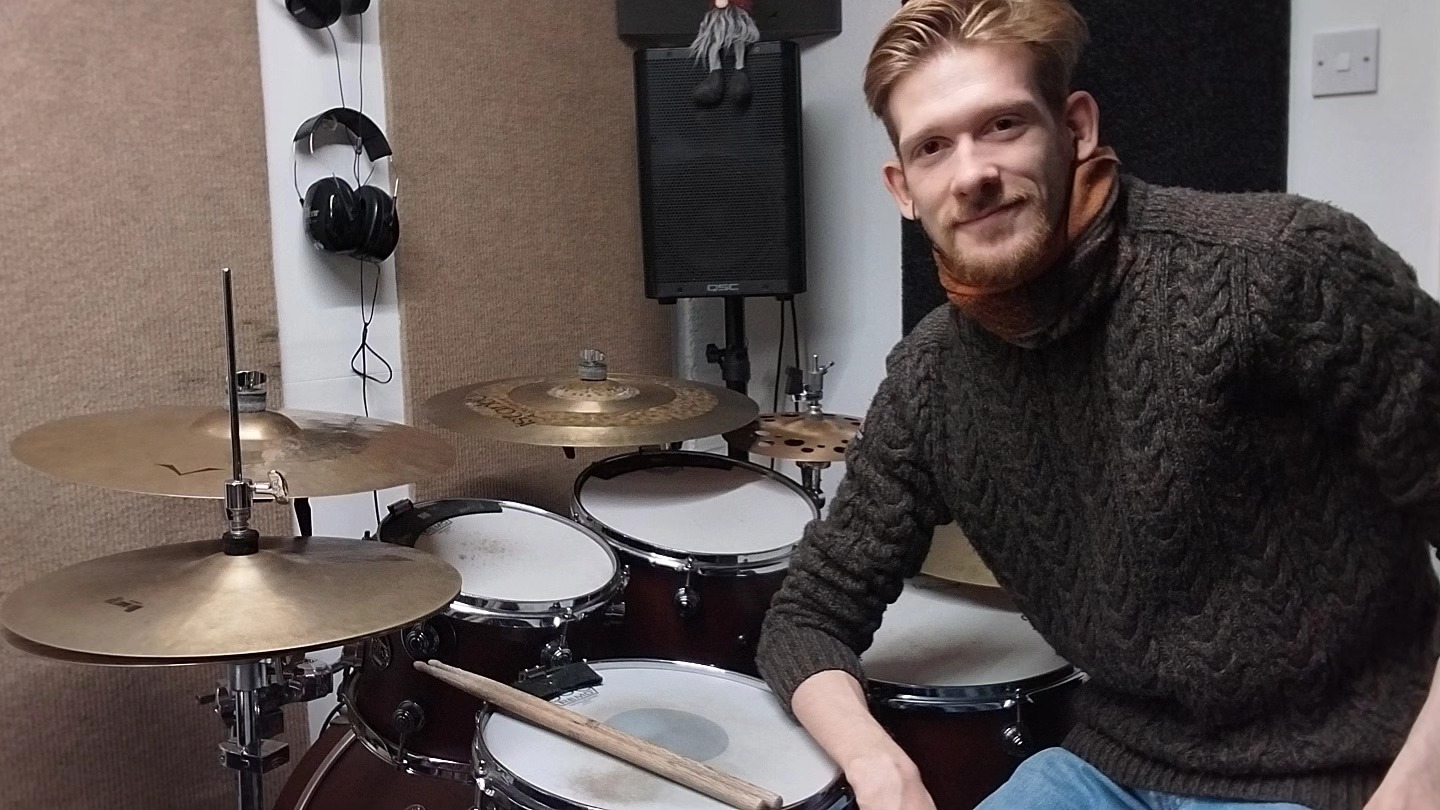 Merry Christmas everyone!
Its been a while since posted online, but thats because I've been busy drumming and teaching!
You will see more posts in the new 2025!