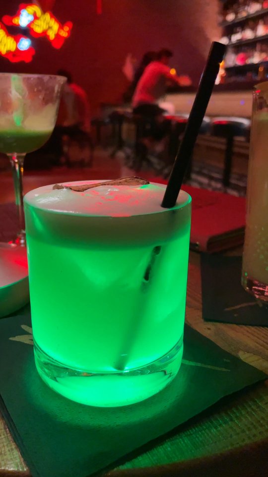 #vegas #cocktails Here Kitty Kitty Vice Den at #resortsworld and a pitch to our latest Vegas video https://youtu.be/79wK4lPxltg