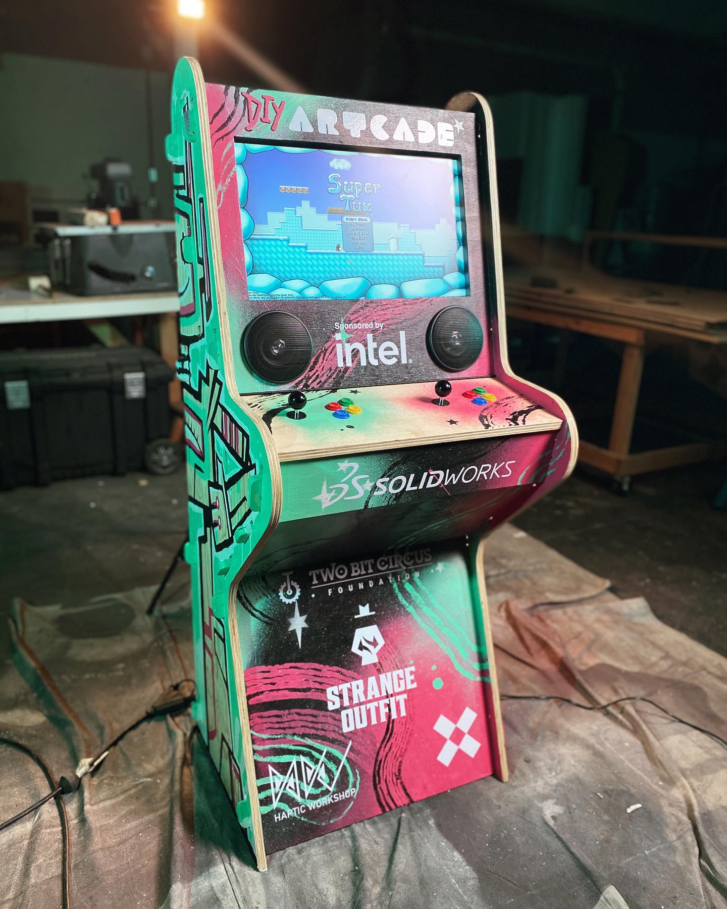 Our latest project in collaboration with @thestrangeoutfit and @we_are_inbetween released just a few weeks ago! Such a fun project to get to work on!
For more information, check out http://diyartcade.com
#diyarcade #twobitcircusfoundation #prototype #digitalfabrication #diy #makersgonnamake #makermovement