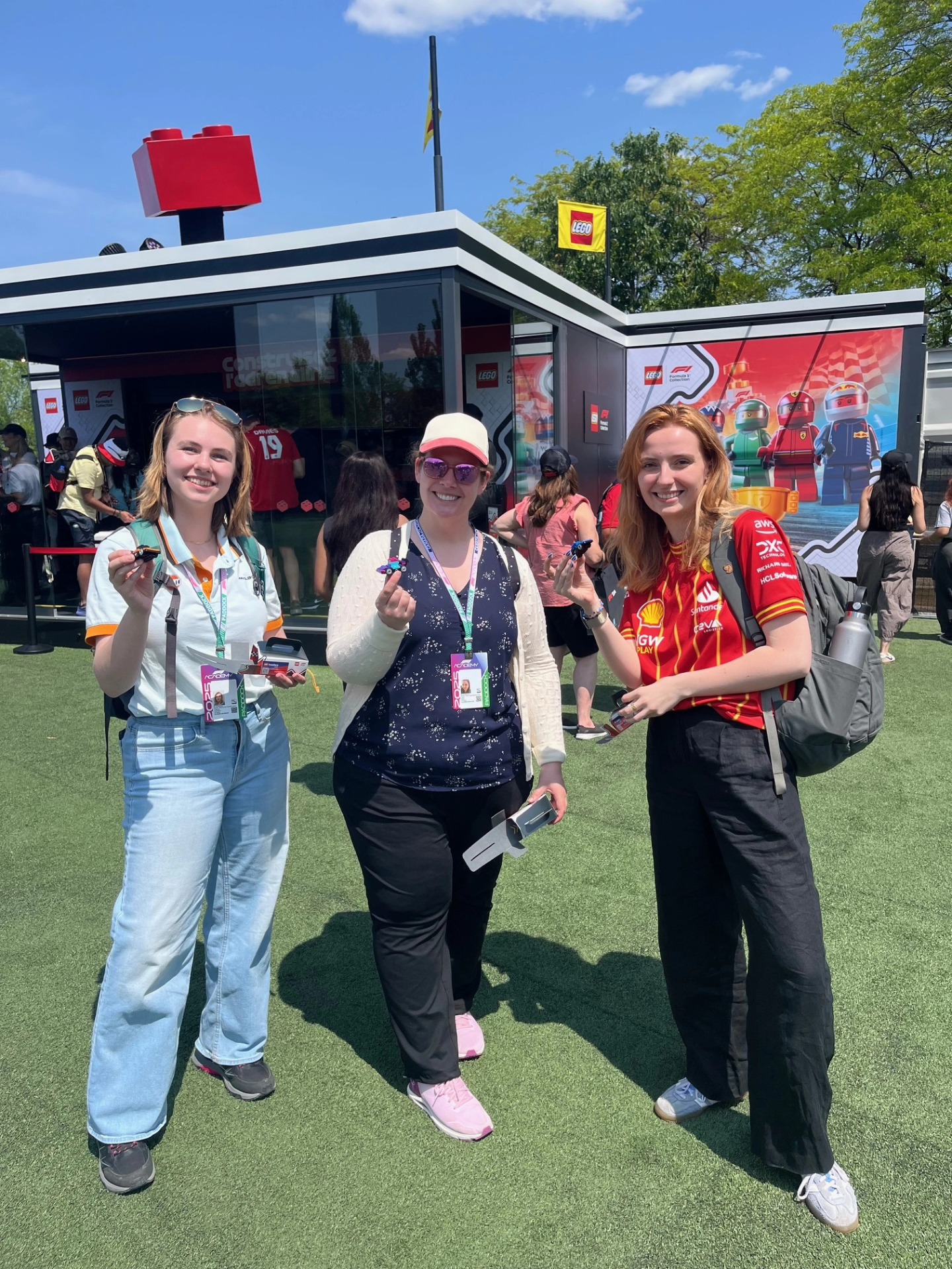 WIMCanada representatives and guests were thrilled to visit LEGO at the F1 Fan Zone at @f1gpcanada, where they built LEGO racecars and networked with other career-driven women in motorsport!
Thanks @legocanada for welcoming us! 🙌