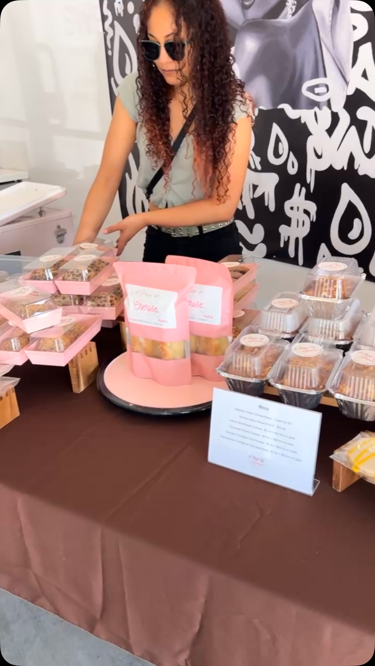 Such a busy year it was! Filling orders & attending events!! New partnerships & more pending! 🤗
Can’t wait to see what the new year brings. Can’t wait to meet all my new customers!! 😄
xoxo
•
•
•
•
•
•
•
#foryou #dallastexas #bakedgoods #dallassmallbusiness #fyp