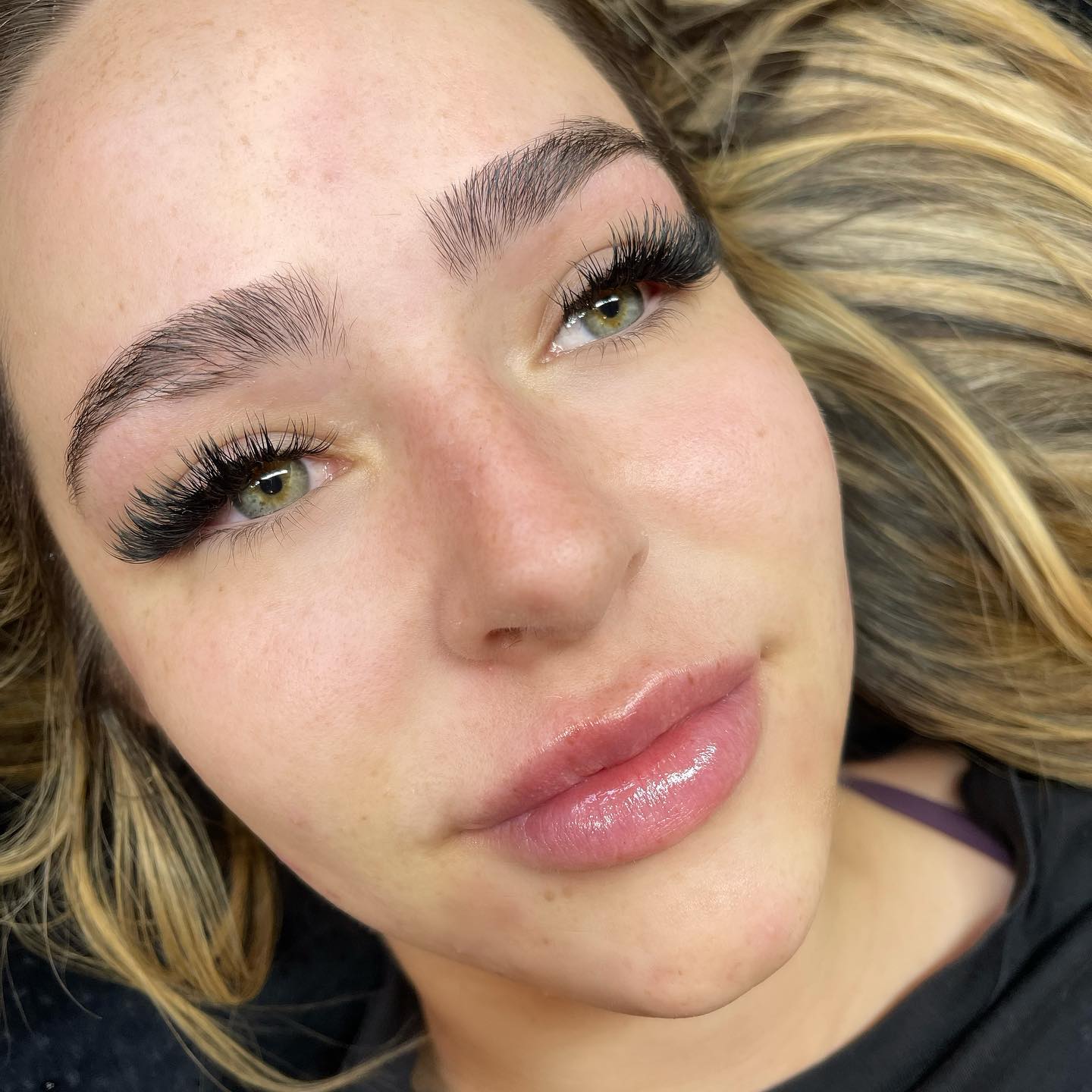 Getting ready to do her 2 week fill!
.
.
.
.
#lash #lashes #lashextensions #volumelashes #megavolumelashes #beautifull #thoseeyes #lashbosses #scottsdale #arizona #oldtownscottsdale #estheticianlife #entrepreneur