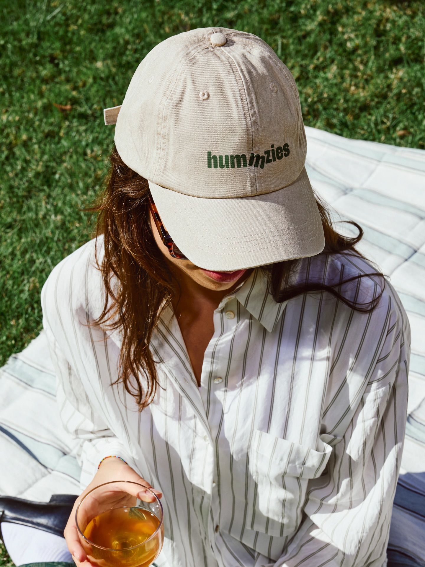 Branding & Packaging for Hummzies | Protein-
Packed Hummus Chips
A bold, playful identity for a Canadian snack brand. Vegan, oven-baked, and packed with protein, designed to stand out on shelves and satisfy health-conscious snack lovers without
sacrificing taste.
Services: Creative Direction, Brand Identity, Packaging, Web Design & Product Photography
#designstudiomatte #branding #brandidentity #logodesign #packagingdesign