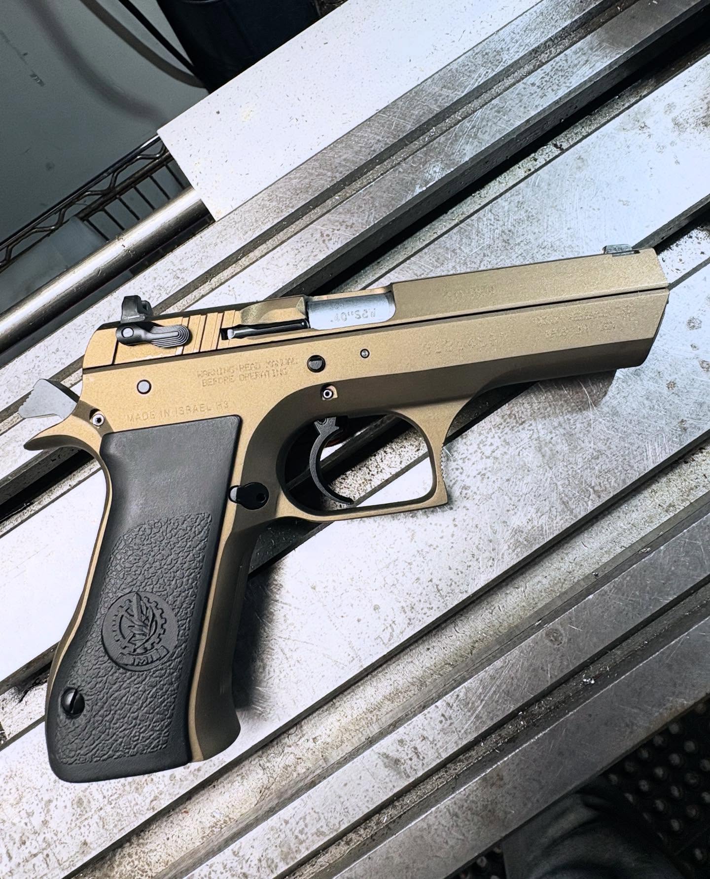 Magnum Research (IWI) Desert Eagle .40cal - H-148 Burnt Bronze