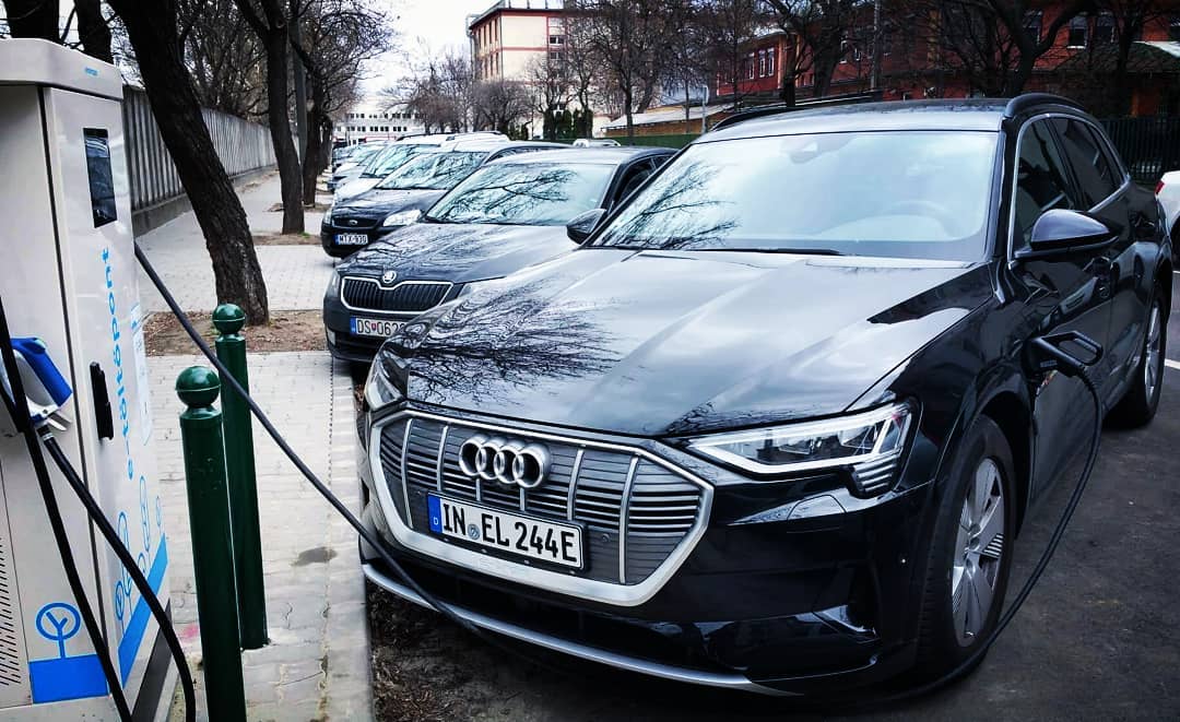 #audi #etron #22kwcharger #test #evcar #ev #electricvehicle #zeroemission #dc #dccharger #gogreen #
