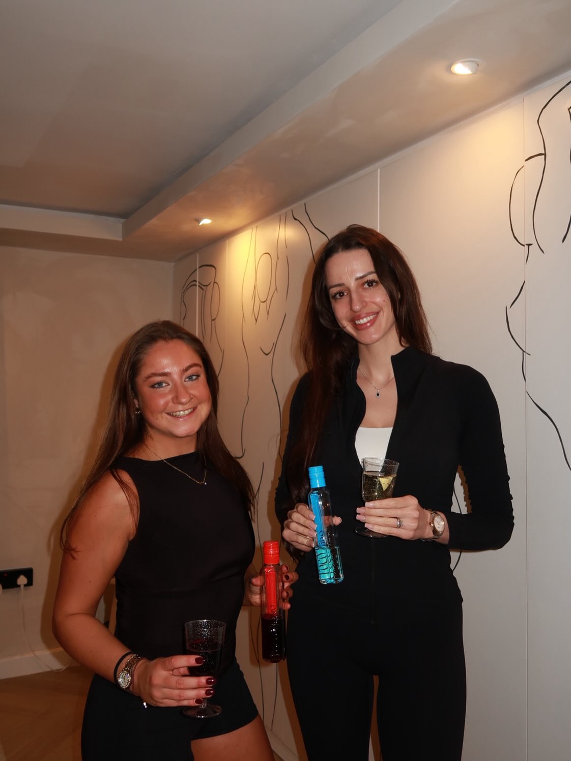 Honestly… what a way to end a Sunday night 🥹🍷
Pilates mats on the floor, wine in our hands, and the kind of conversations most people avoid. But we don’t 👀
Our Functional medicine practitioner and advisor @thebexologymethod once again brought the science to an event leaving all girlies who joined informed about nutrition and hormone health.
Pilates & Vino was exactly what we hoped it would be.
We moved our bodies without pressure.
We talked about hormones without filters.
We drank wine without guilt.
And somehow it all just… worked.
This event showed us that wellness can be fun, social, and actually fit real life. And @sundayyclubb and @hormonihealth made it happen.
So grateful for our partners 🤍
@blancspacepilates for the most gorgeous pilates space and a great Sunday mat Pilates by @kristell_pilates
@pocovino for the wine (yes, it belongs here)
@yass.soda.uk and @biomel.life for making sure the girlies who don’t drink alcohol are enjoying the event too
And to every woman who showed up - thank you. For your openness, your questions, your laughs, and for trusting us with your Sunday night.
Gorgeous goodie bags: @thefoodhak @fushiwellbeing @savywellness @seedcycle.com_ @onefinalthing @simplysacred.blends @wearechhabra
Already thinking about the next one 💗✨
📸 @sansocialuk