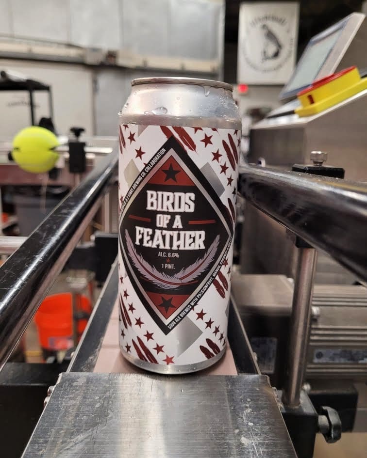 🚨NEW BEER🚨
'BIRDS OF A FEATHER' is the latest collab from us. LAUNCH PARTY IS @3starsbrewing tomorrow!