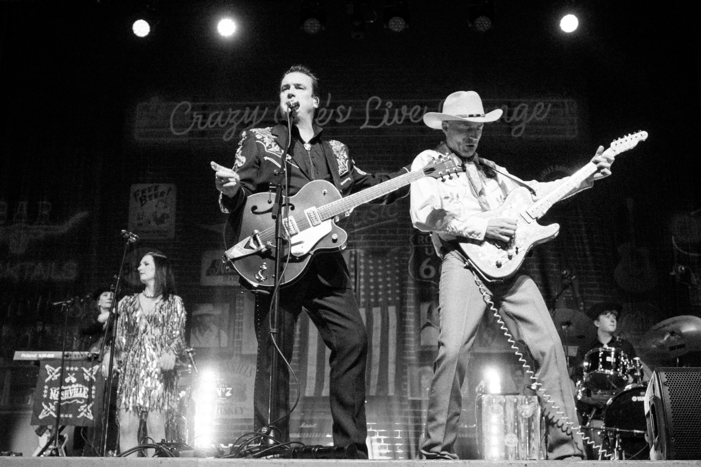 Two great nights in Scotland 🏴 @aberdeenperformingarts @acountrynightinnashville #dominichalpinandthehurricanes