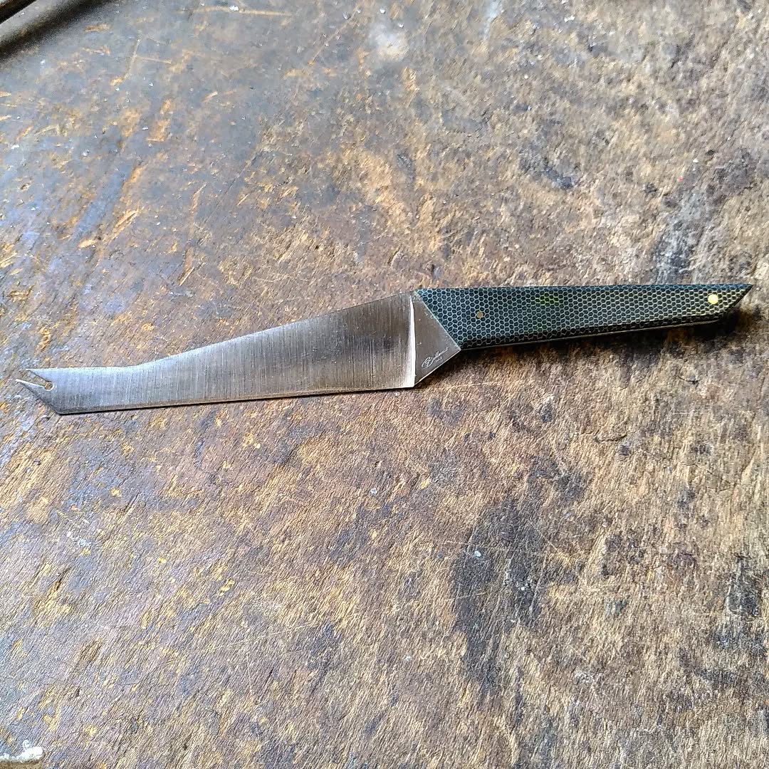 @dndwizards a la Dragonslayer, ici on a le CheeseSlayer, le nouveau couteau à fromages tout frais sorti de l'atelier.