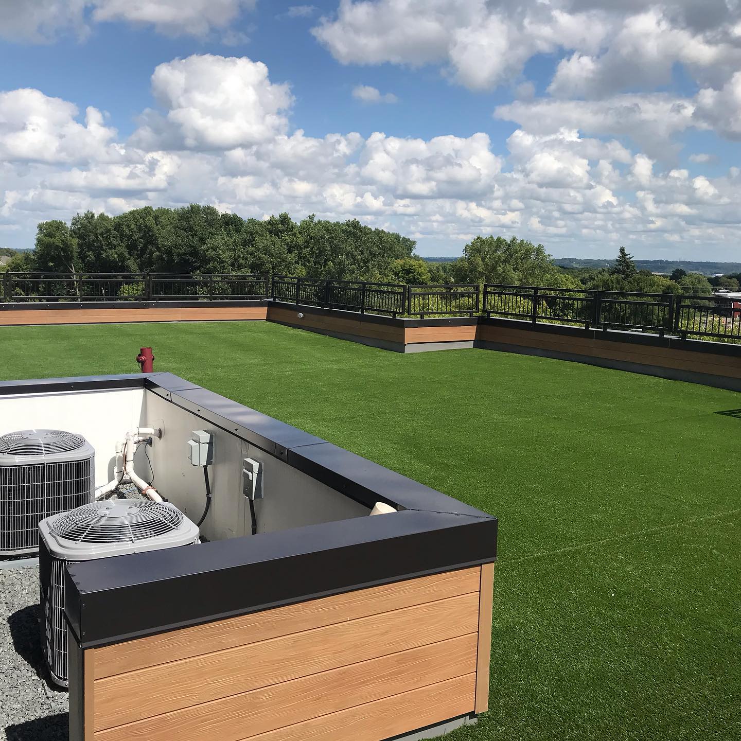 Bringing green spaces to new heights at Rooftop 252! 🌿🏙️ Our low-maintenance synthetic turf creates the perfect rooftop dog park—durable, safe, and always ready for play. 🐾✨
Ultimateturf.com
Info@ultimateturf.com
#RooftopTurf #DogParkDesign #LowMaintenanceLawn #ultimateturf #petturf #dogpark #apartmentliving