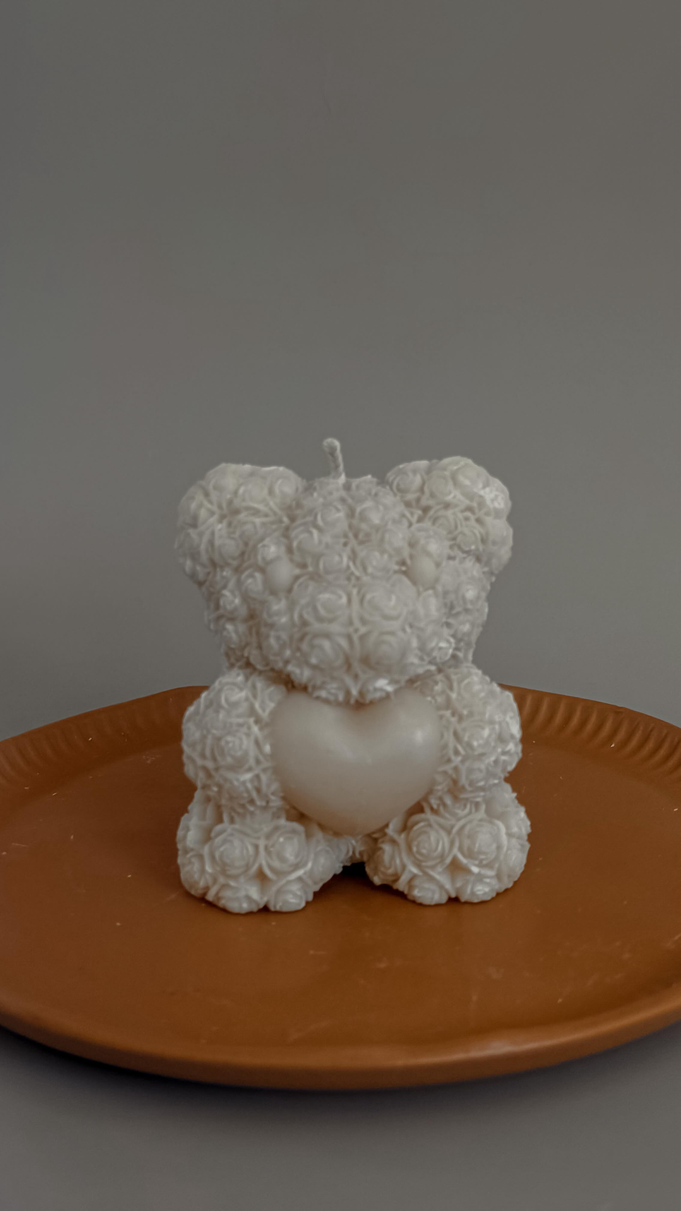 Looking for the perfect Valentine’s Day gift?
This little bear candle says it all.
Link in bio to shop.
#giftideas #homedecor #partyfavors #candles #candlelovers