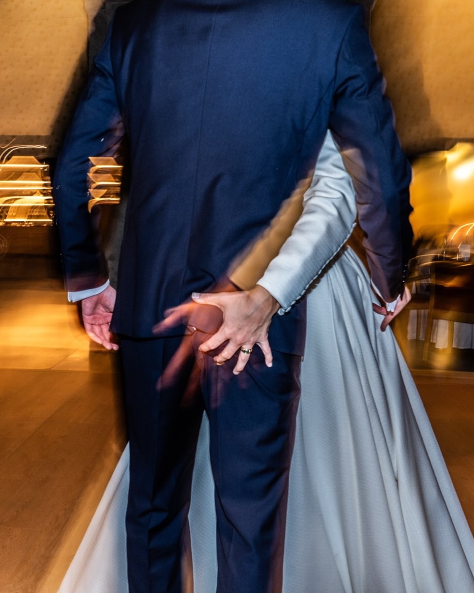 📖 me as your wedding photographer in 2026!# So you won’t miss all the precious moments ;)