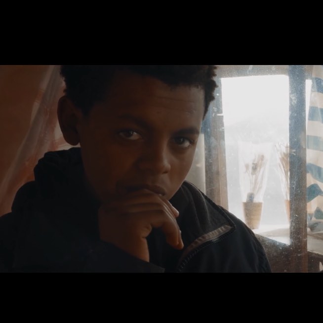 The UK government has only allowed 20 unaccompanied child refugees in two years since the ‘Home Office’s Vulnrable children’s Resettlement Scheme (VCRS) was agreed in 2016! This scheme was to allow 3000 vulnerable refugee children from conflict zones not 20 into the UK!!! And ‘incredibly low’ numbers of children under the ‘Dubs Amendment’, which allowed unaccompanied child refugees from Europe into the UK.
According to the UN there are approx over 12.4 million refugees under the age of 18 around the world currently seeking refuge.
Find out the full story at our film screening of Calais Children (Nov 23) and hear from the pioneers on our panel that are fighting to hold the government to account on its commitments. Book your free seat. Link in bio☝️☝️☝️☝️ Please share if you believe in peace and human rights.
#helprefugees #refugee #hackney #filmsforaction #calaischildren #thejungke #welcomerefugees