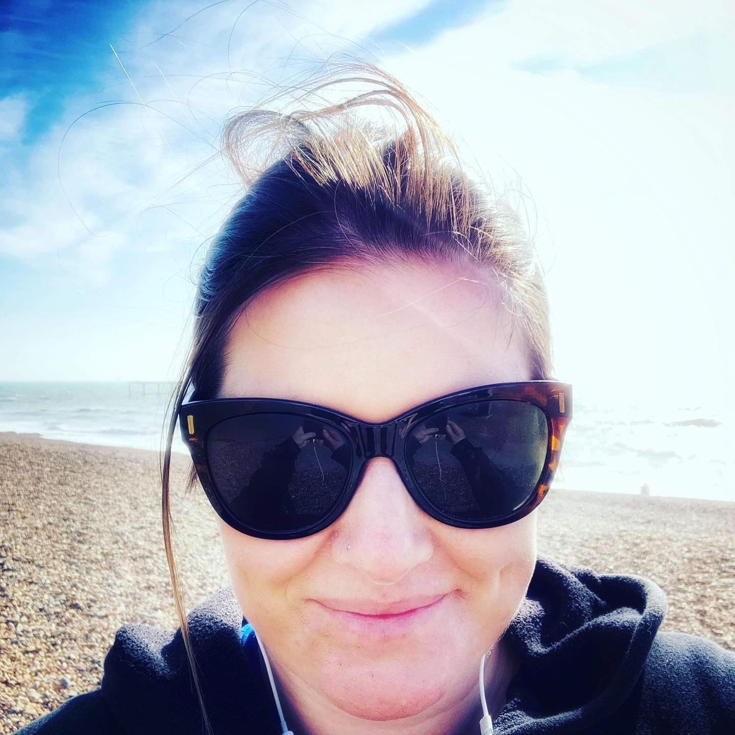 Feel like Iāve turned a corner this week. Maybe itās because of Borisā announcement. Maybe itās because the sun has been shining. Maybe itās because it is time.
Hope for better days with family and friends is on the horizon. At last.
Sending you all Happy Friday vibes. Hang on in there!
#friyay #hopeforthefuture #sunshine #springiscoming #selfcare #lockdown2021 #freelancelife