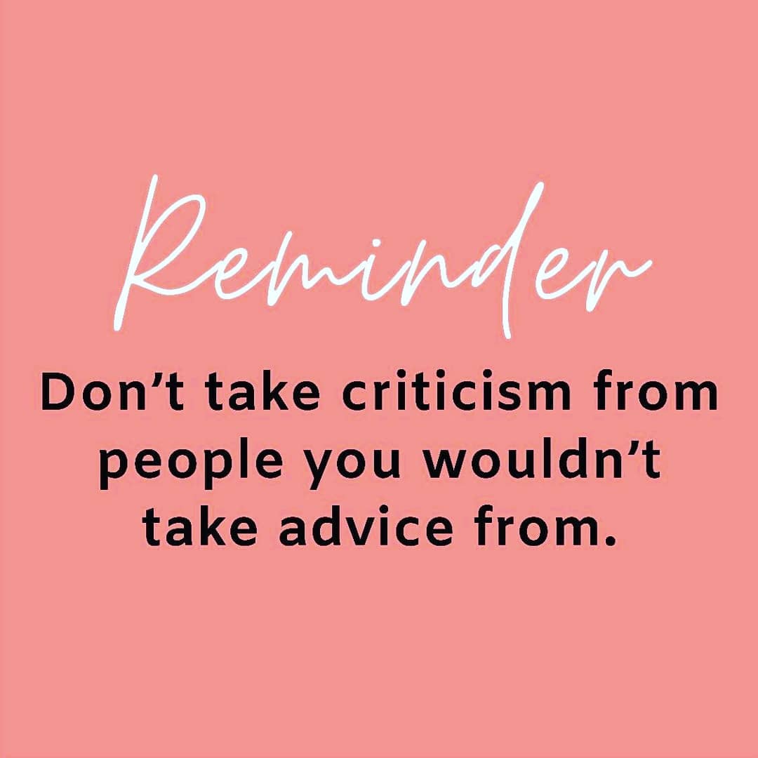 💥 I can't tell you enough how important it is to keep your eyes on your own path..
If anything, it will keep you sane.
See how small your world has become in the past month?
Your habits, your routines, your interactions?
Mostly with those who matter most.
Yourself
Your family
Your friends.
The rest is just noise.
I promise x