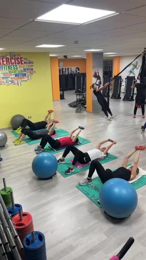 NON SI MOLLAAAAAAAAAAAA Walking e Allenamento in circuito 😬💪🏼💪🏼❣️