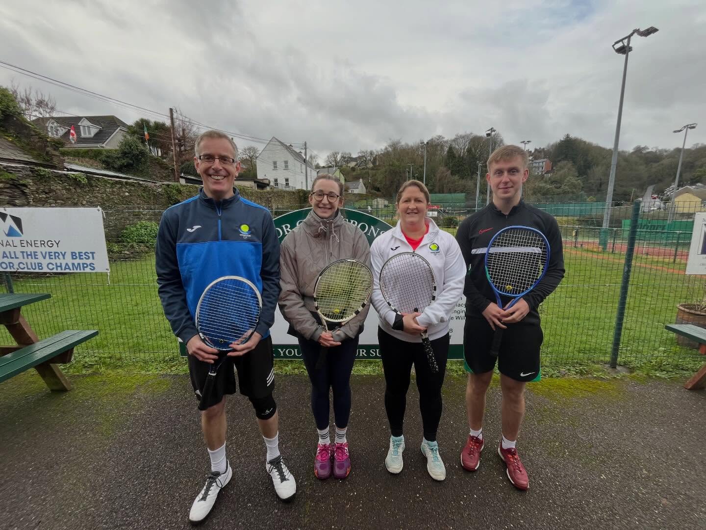 🎾 Winter League 🎾
Well done to our teams who competed in Winer League today.
XD4 had a close contest with a very strong Lower Aghada team but managed a 2-2 result.
Unfortunately our XD2 team were beaten by Youghal at home 4-0
Thanks to all the supporters on the day! 👏