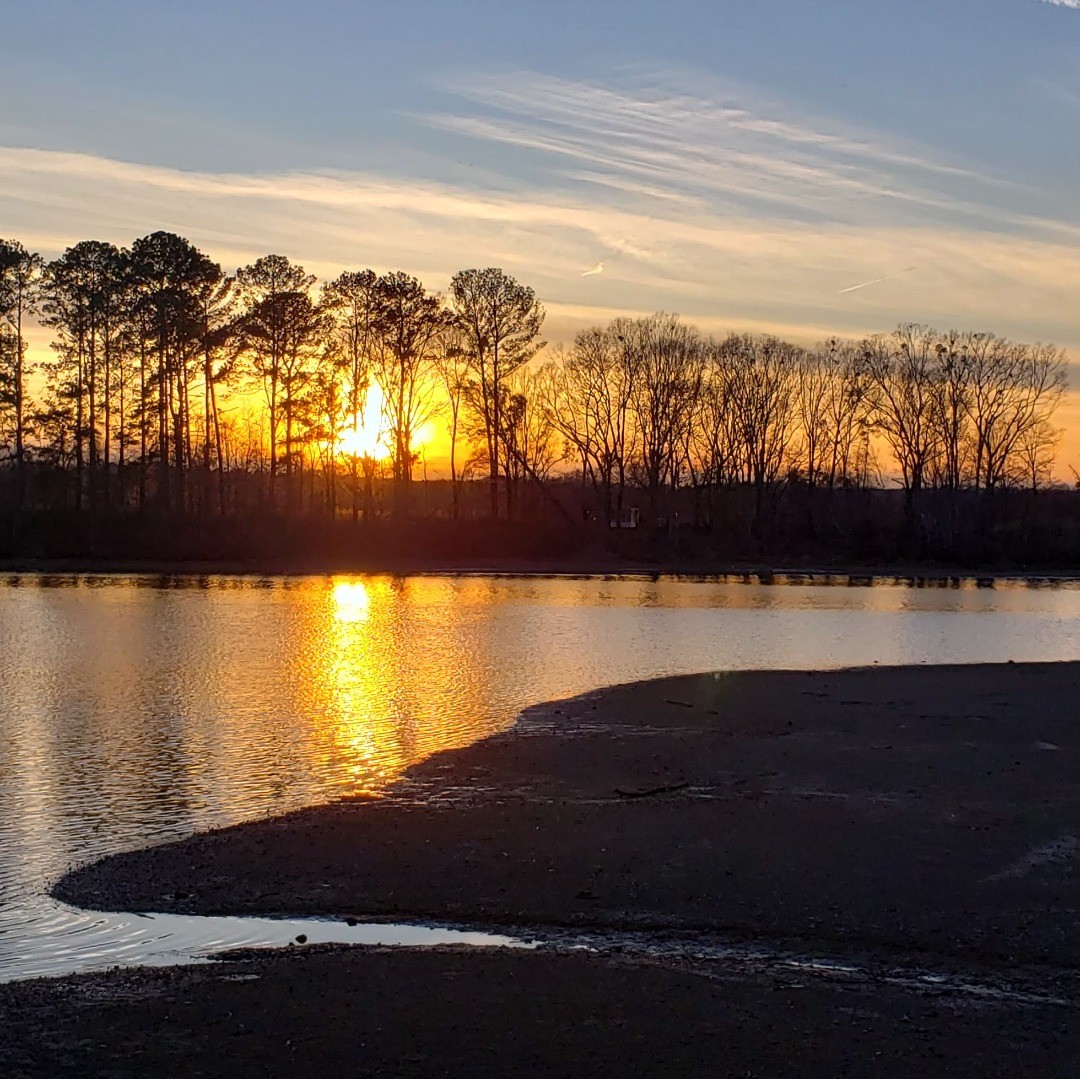 Sunset at Shel-Clair. #sunset #sunsetphotography #sunsets #farm #landscapephotography #countryliving #horseboarding #alabamatrails #horsetrails #ridingtrails