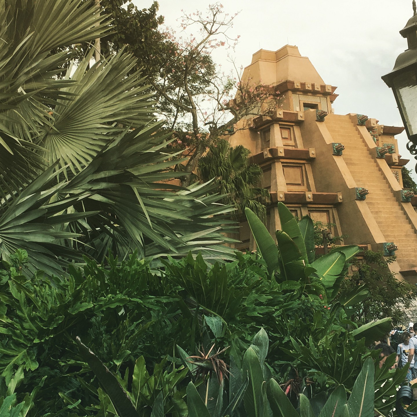 A different perspective of Mexico!
Tour #Disney with a former Imagineer!
www.WDWithMe.com