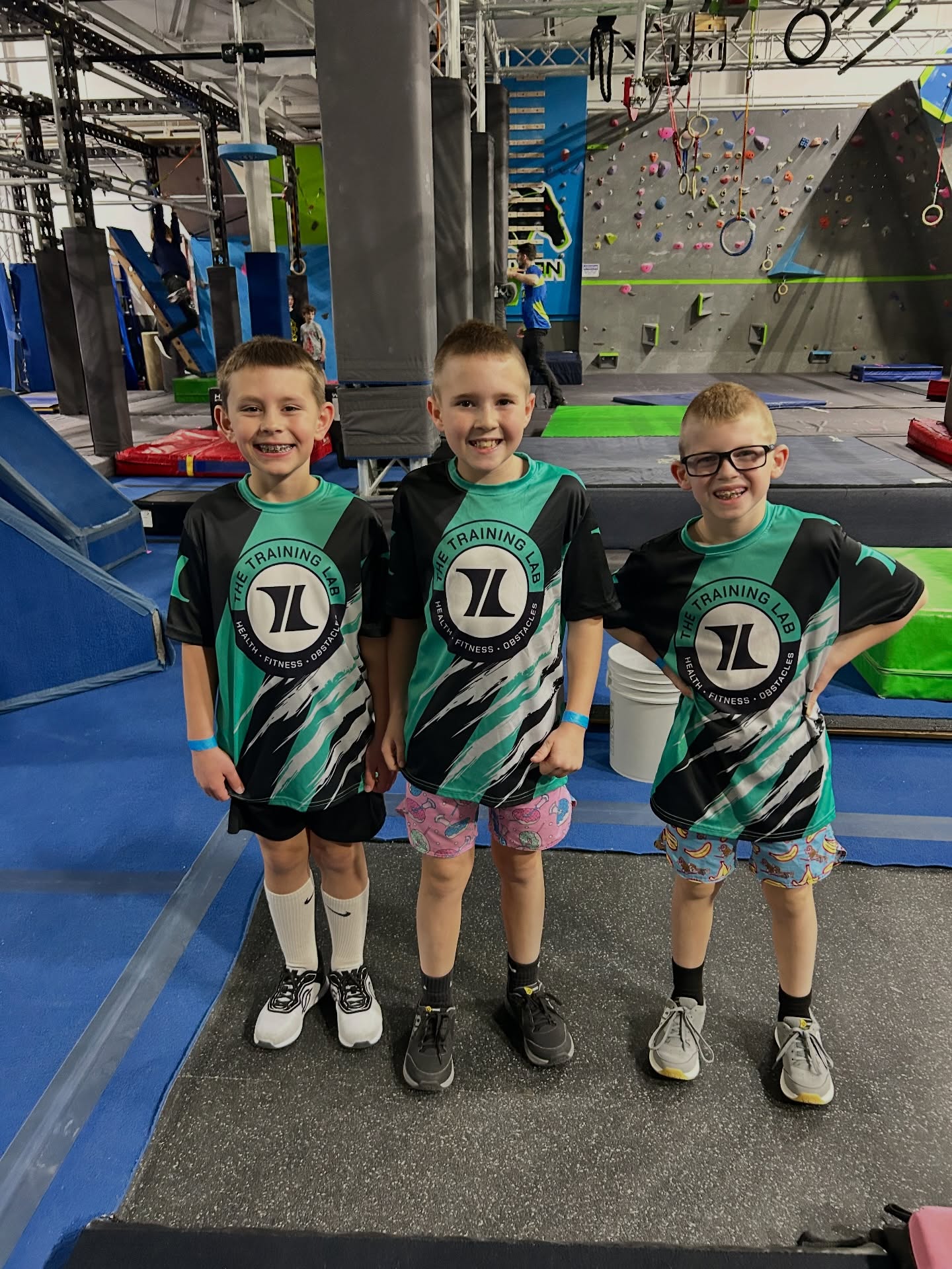 What a day of competition, Ethan qualified for sectionals in endurance, Parker qualified in speed with a full clear, Noah had a full clear in speed as well. These kids were on fire!!! #ninjawarrior #finaspeedcomp #finaendurance