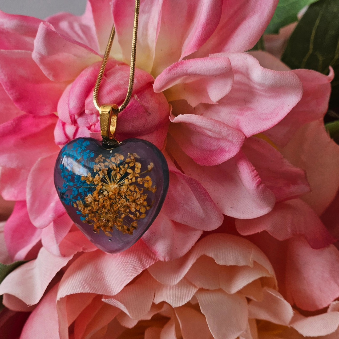 En nog meer... (en er komt nog meer aan) Dus hou mij site www.pastellum.nl in de gaten 😉
#sieraden #resintime #resin
