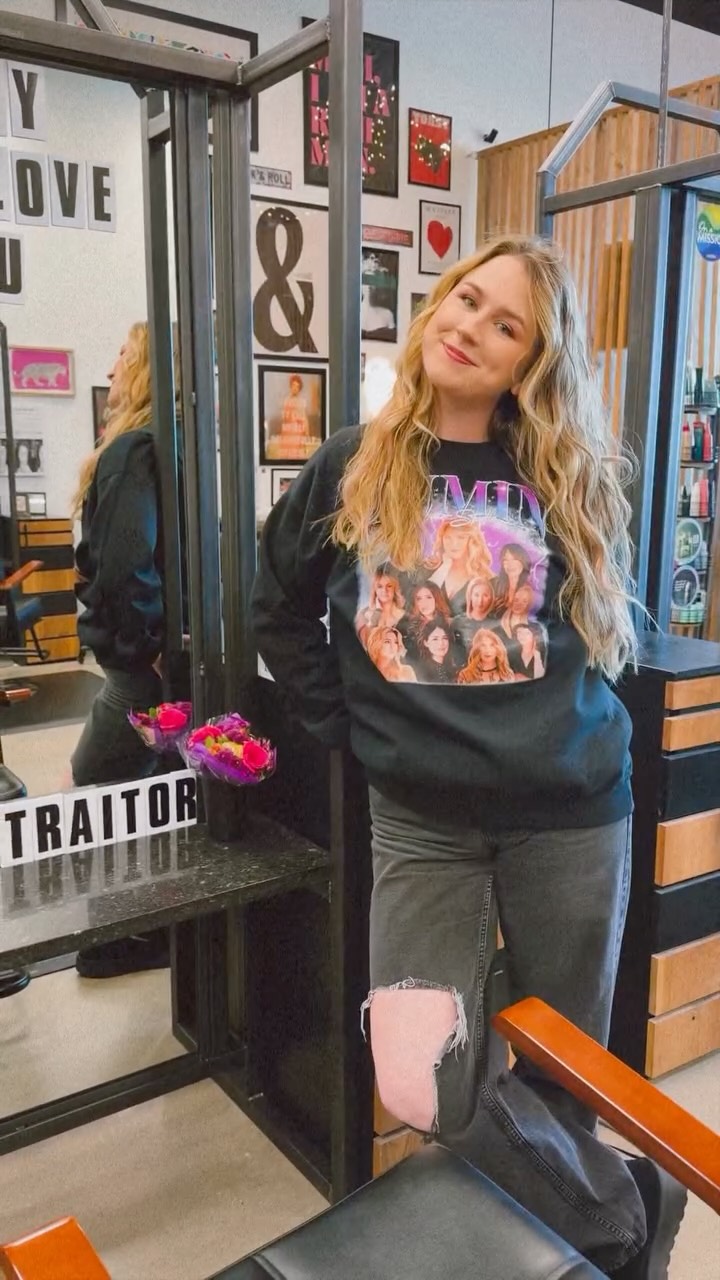 We are so sad to see Katy leave Lumin but we are so extremely PROUD of her and how hard she has worked at her craft!
She’s moving to Cali to chase her dreams, join us in celebrating her and wishing her the very best + to visit often 💕
We miss you already 🥺
#luminhairstudio