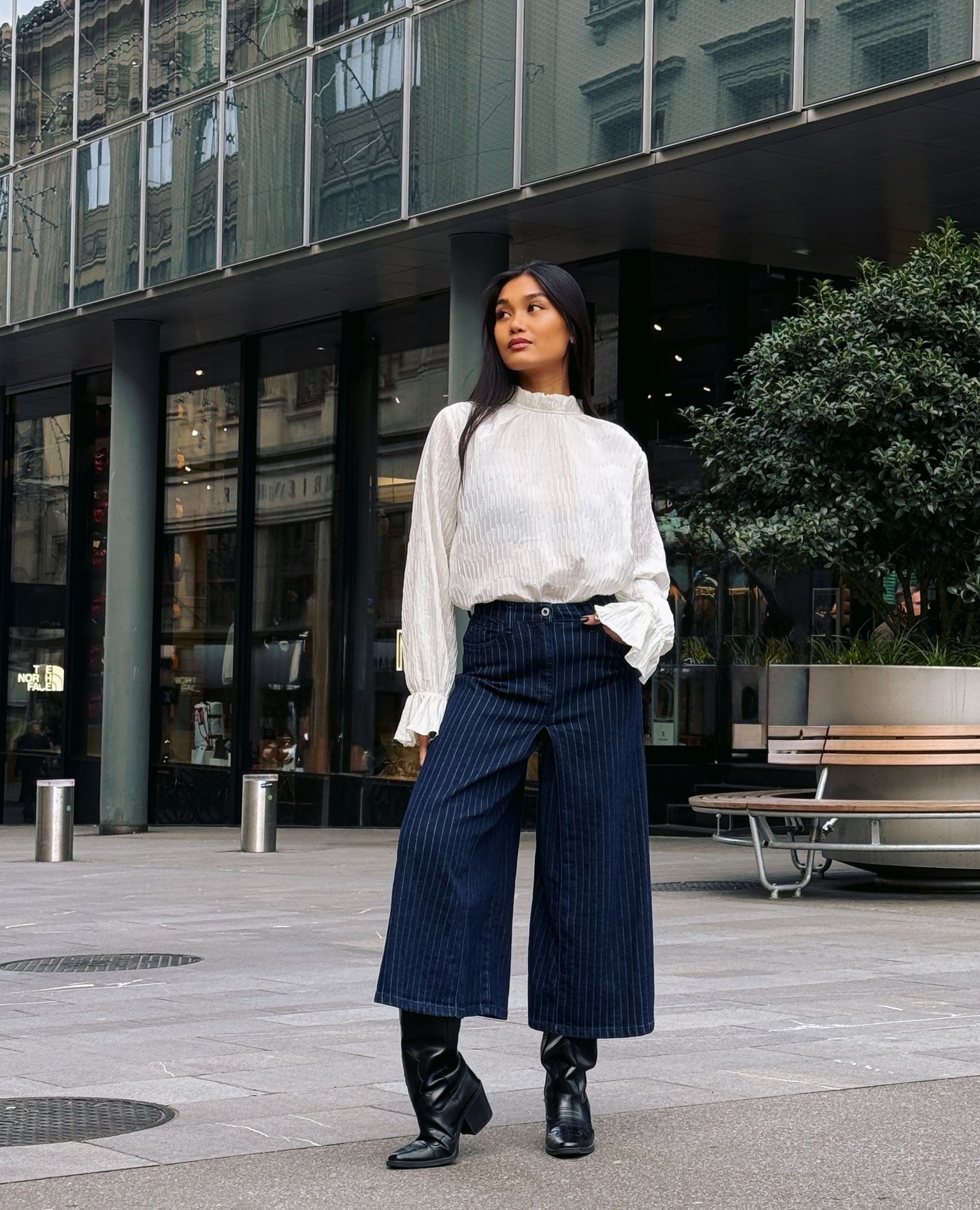 If these jeans were a person… I’d marry them 👀☺️✨️
New washes in! Don’t wait, your perfect pair is calling!