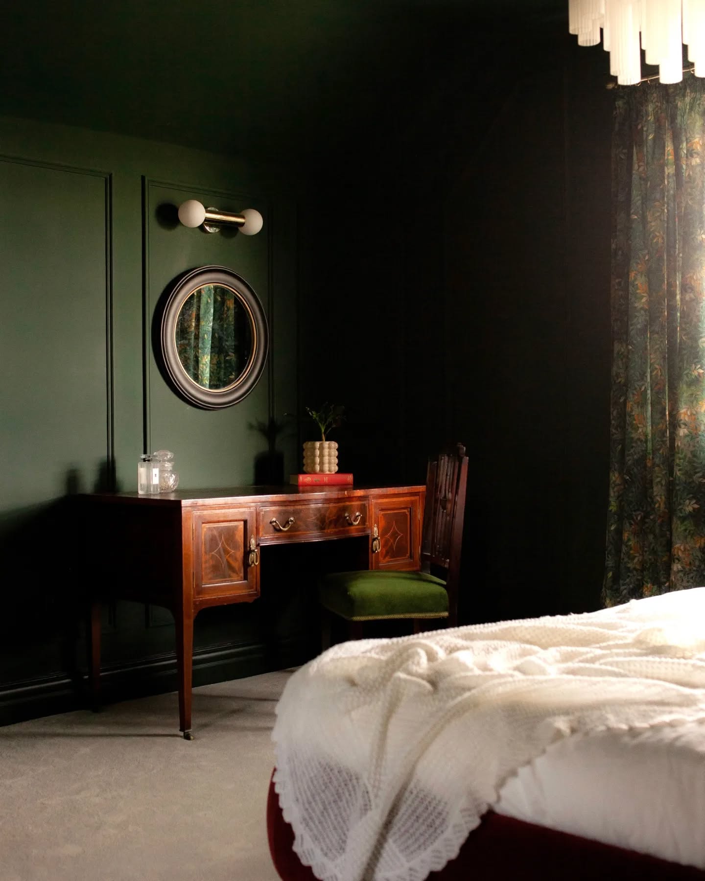 Please vote tomorrow everyone.
If you, like thousands, are completely disillusioned with all things politics, you can still use your vote to say just that. Go to the polling station and spoil your vote. Let them know!!
This country has been in a bad way for years now, but the one thing we do still have is the right to vote. Do not take that for granted!!
Then some words about interiors... How's about an antique dressing table and a bit of Obsidian Green by @littlegreenepaintcompany?
The principal bedroom at @renovating_harrogate
Looking dark and moody - just like tonight's Yorkshire weather forecast by the looks of things 🙄