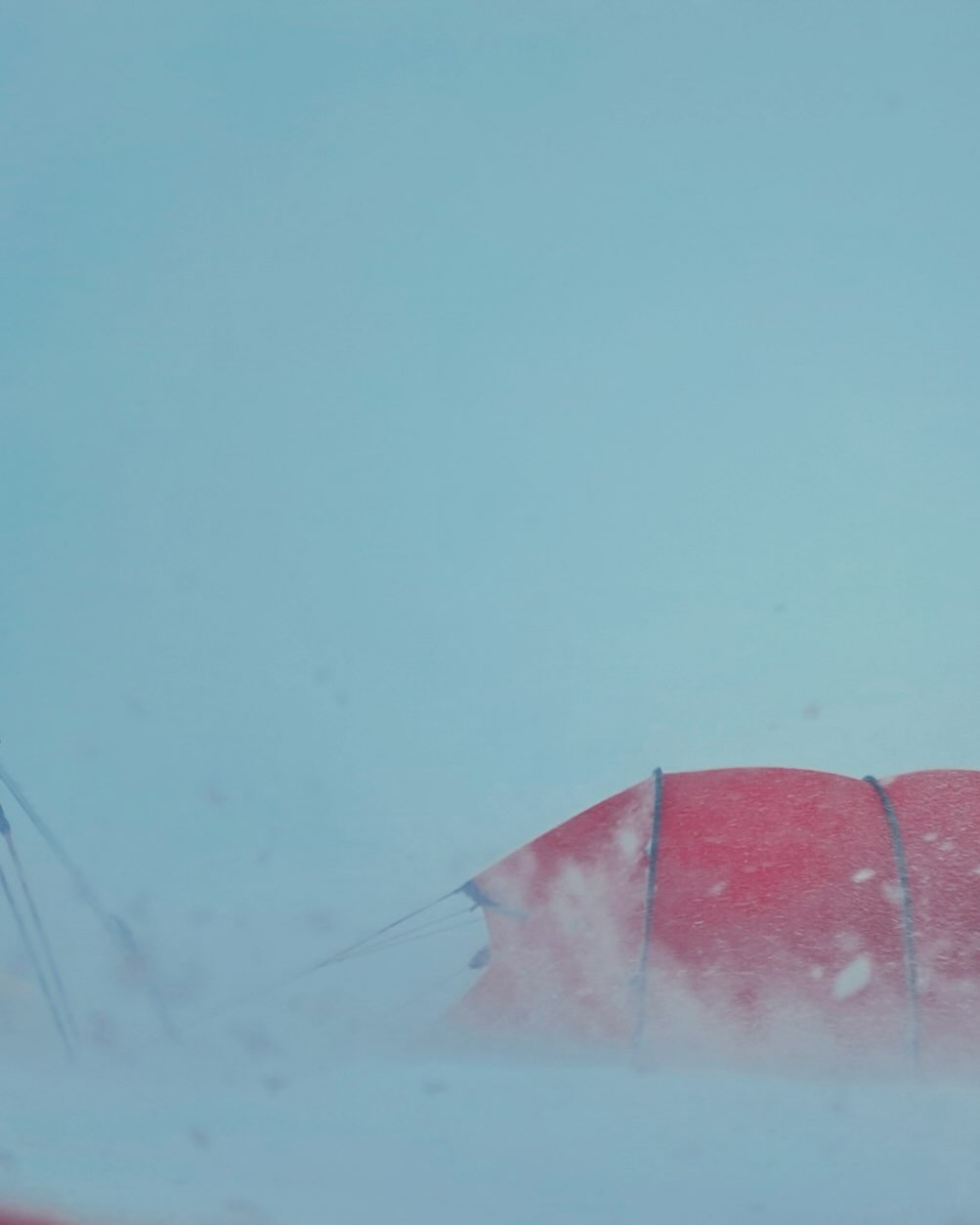 Not too long until my big expedition into the 🇳🇴 wilderness again. The planning, training and logistics are in full swing. 🤪
I’ll be on my own again, testing my skills and taking on Norways unpredictable and wild weather which can be identical to this photo from my Greenland traverse in 2024. ⛈️
Taken from our teammates tent, the photo was during the second day of a 3 day storm we got caught in. It was awesome. 🤩
Bring on the adventure…🤘🏻
#arcticexpedition #soloadventurer #snowcamping
#greenlandadventure #expeditionlife
