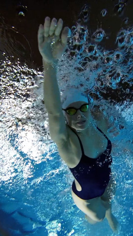 If you never try, you will never know. Keep moving, or rather: keep swimming 😌
Back to Business. Last week was kind of a super random off week. Body needed rest, I gave it to him. It paid off 🙃💁🏽♀️