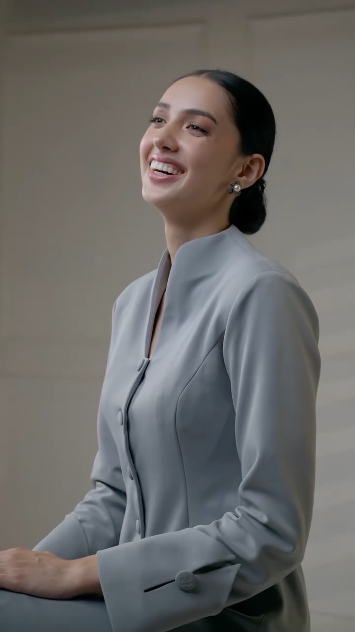 Between conversations, laughter, and camera breaks, Sana shared pieces of her world, a computer engineer, a creator, a woman building her own path.
This shoot felt less like work and more like a pause, a moment of fun between busy days.
At Rumii, these are the stories we love capturing.
Real women, real lives, and moments in between. 🤍
.
.
.
.
.
#RumiiFashion #RumiiWomen #ModernWorkingWomen #WomenInFashion #WomenInSTEM #WorkLifeBalance #CareerAndStyle #ConfidentWomen #RealWomenStories #AmbitiousWomen #QuietLuxuryFashion #ElegantWomen #WomenWithPurpose #BehindTheShoot #FashionWithMeaning #EverydayElegance