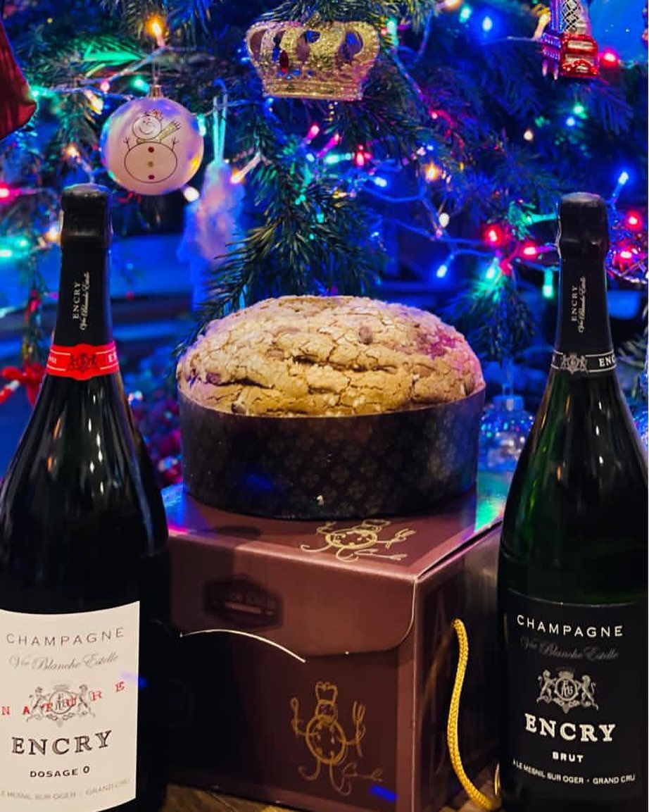 Bearing gifts our #king of #champagne from one of our wonderful friends top champagne #passion #producer @nadia.nicoli @encrylovers this will be our #christmas selection drinking champagne with our #artisan #panettone #comingsoon #chefmed2019 @dolcedelialondon @franca_bongiorno_roberts_ @carmelo_carnevale #themediterraneanway