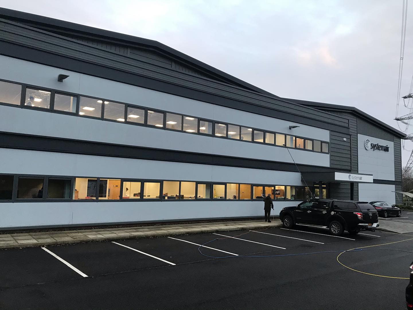 #StaySafe throwback
We don’t only clean residential properties, we also clean many offices in the centre of Birmingham! ⭐️Professional ⭐️Quality ⭐️ Reliable ⭐️ 🏡Residential + Commercial 🏢 🌏 www.adam-bartlett.co.uk
📧 info@adam-bartlett.co.uk
📞 07760713218
#windowcleaners #windowcleaning #commercial #residential #birmingham #walsall #birminghamlife #walsalllife #edgbaston #edgbastonlife #harborne #harbornelife #bournville #bournvillelife #sellyoak #sellyoaklife #moseley #moseleylife #business2business #business #birminghamproperty #propertymanager #propertymanagement #landlord #tenants #studentaccommodation