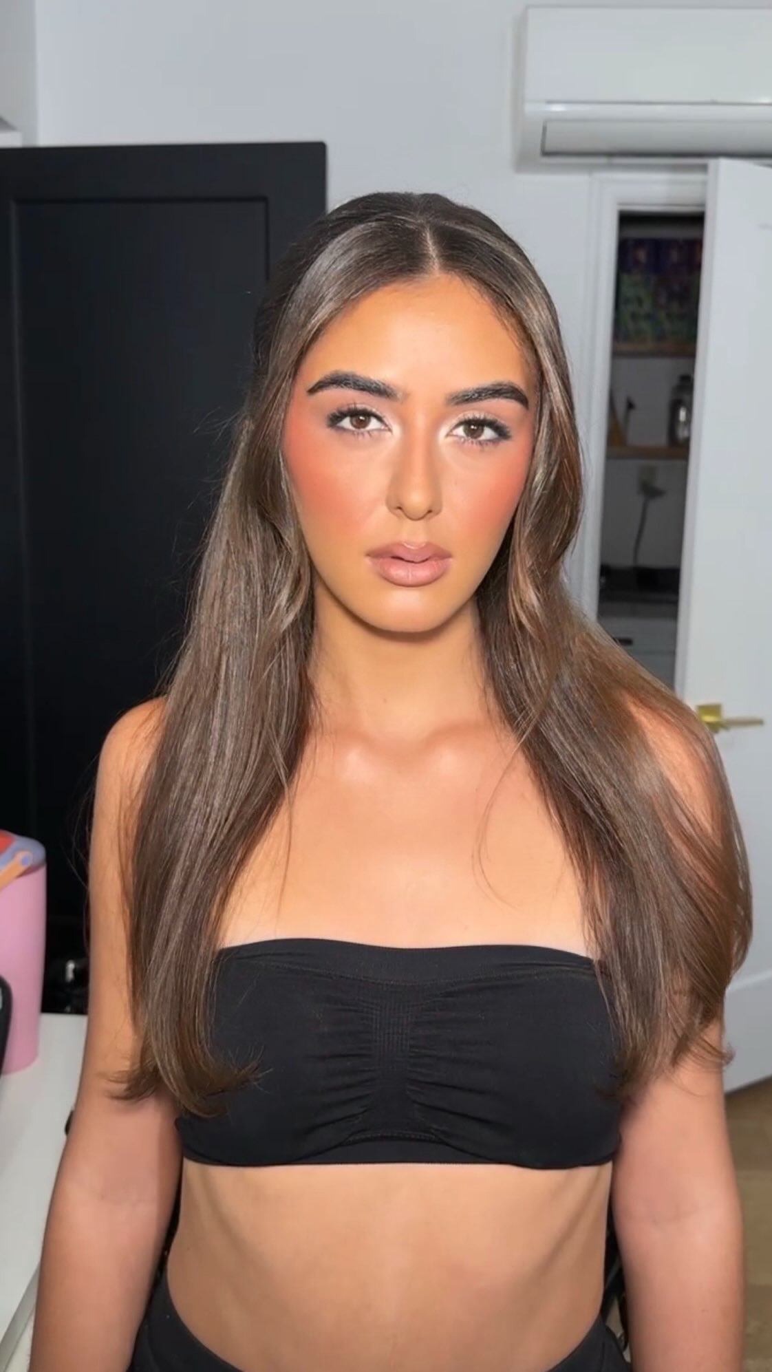 Loved creating this look on my model with some of my fav ppl at @hvhfaces!
Hair by @hairbyrebekah
Model: @oliviamercea
@az_model_management
💄
@temptu airbrush makeup for the flawless finish 🤩
Fav @ardellbeauty 420 lashes
@makeupforever lip liner
fenty brows
#promakeupartist #makeupinspo #bridalmakeupartist #travelingmakeupartist #behindthescenes #crystalbellbeauty #onlocationbeauty #destinationmakeupartist #bridalmakeup #makeupinspo #weddingmakeupinspo