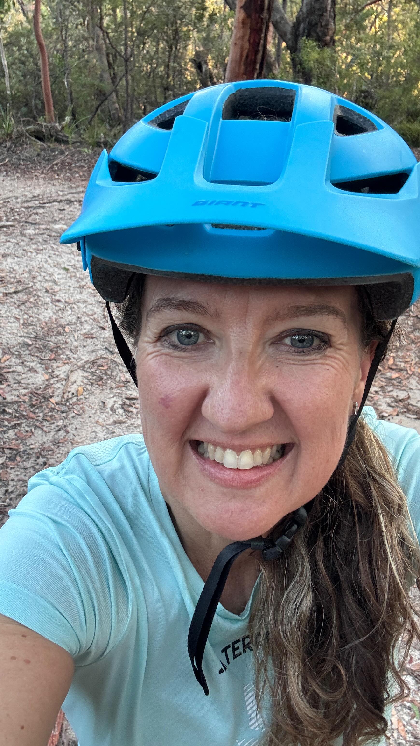 Worth seeing the Cascades still flowing after all the recent rain. Go see it soon, it’s beautiful!
.
.
.
#seeksista #cascadestrail #stives