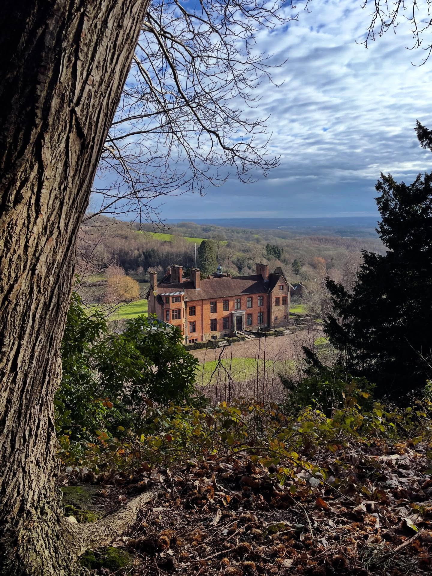 Sir Winston Churchills residence ❤️
#sirwinstonchurchill #chartwell #nationaltrust #beautifulviews #architecture