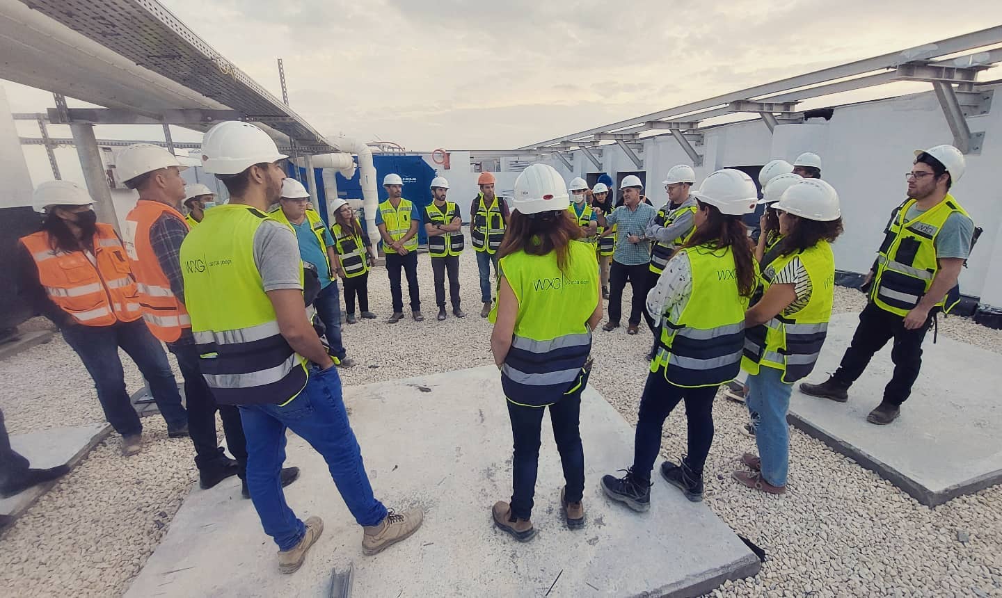 rain water management starts from the roof!
introducing our blue roof system at the new fantastic (go) @wix campus in Tel Aviv.
ongoing education, exchanging ideas, knowledge and experience is key to take green and blue roofs to the next level of implementation.
@wxg_il @tidhargroup @telaviv.yafo @moshezurarchitects @aquadesk_cz
@israelcanadagroup
thanks for inviting us 🙏🏻
#greenroof, #בנייןצומח, #bldveg, #גגירוק, #wix, #גגצומח, #israel, #בנייהירוקה, #greenroofs, #blueroof, #jerusalem, #תלאביב, #urbangreen, #impact, #גגכחול, #blueroof, #גגותירוקים, #telaviv, #rainwatermanagement, #גגסופח