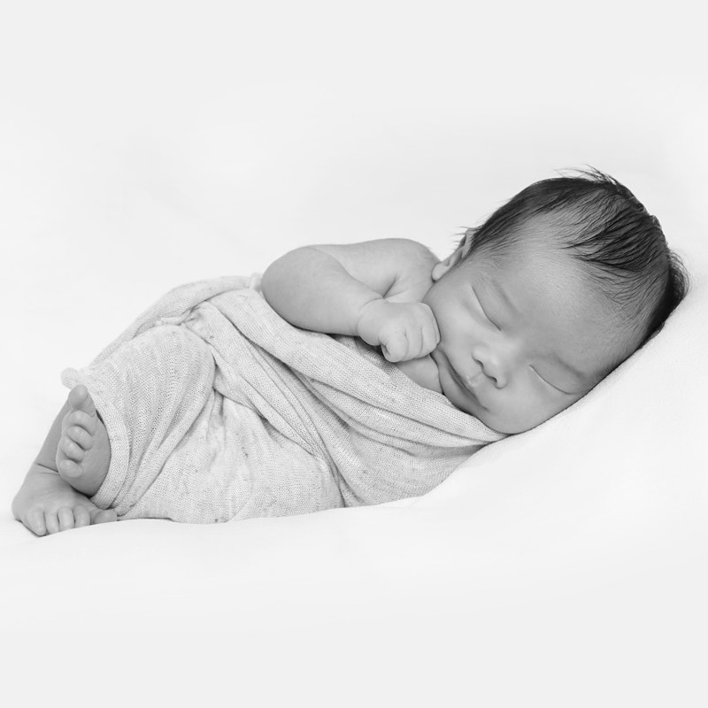 I love when they are so little and cuddly! #newbornphotography #yycbabies #yycbabyphotographer #cuddles #newbornphotoshoot