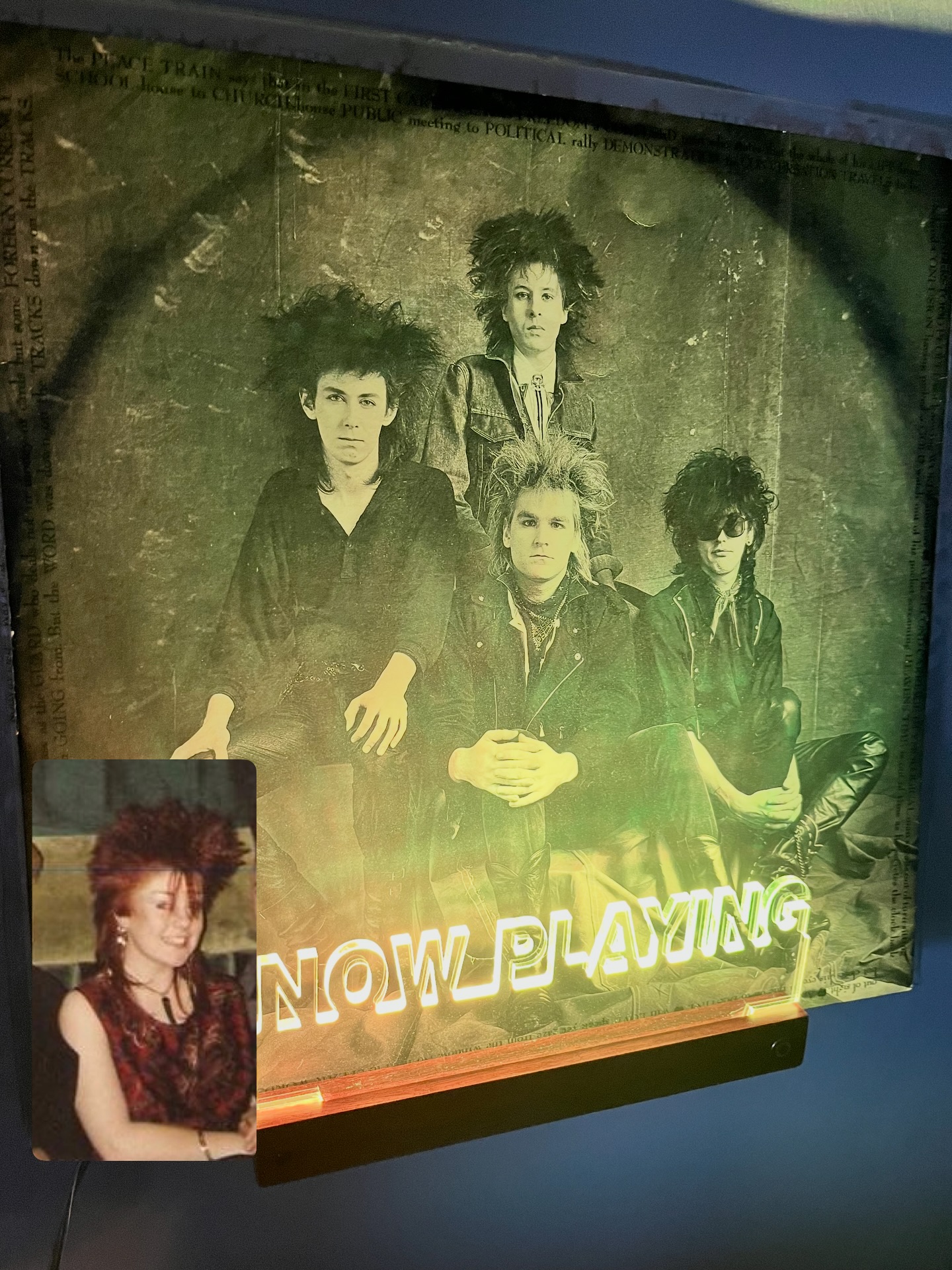 It was The Alarm that started my Sunday morning off this week with their fantastic album Declaration. In the 80’s my hair was a bit like Mike Peters, with the help of loads of Insette hairspray and the good old crimpers! ( sorry hair! ) 🙈 Just like now, my vinyls were blasted out of my bedroom, Soft Cell, The Cure, T-Rex and more, even though I remember getting a lot of shouts of ‘turn it down’ from the bottom of the stairs I’m sure mum loved it secretly though 🎶❤️
What vinyls did you listen to back in the 80’s I’d love to know 🎶
#vinyl #vinyllove #music #the80s #thealarm